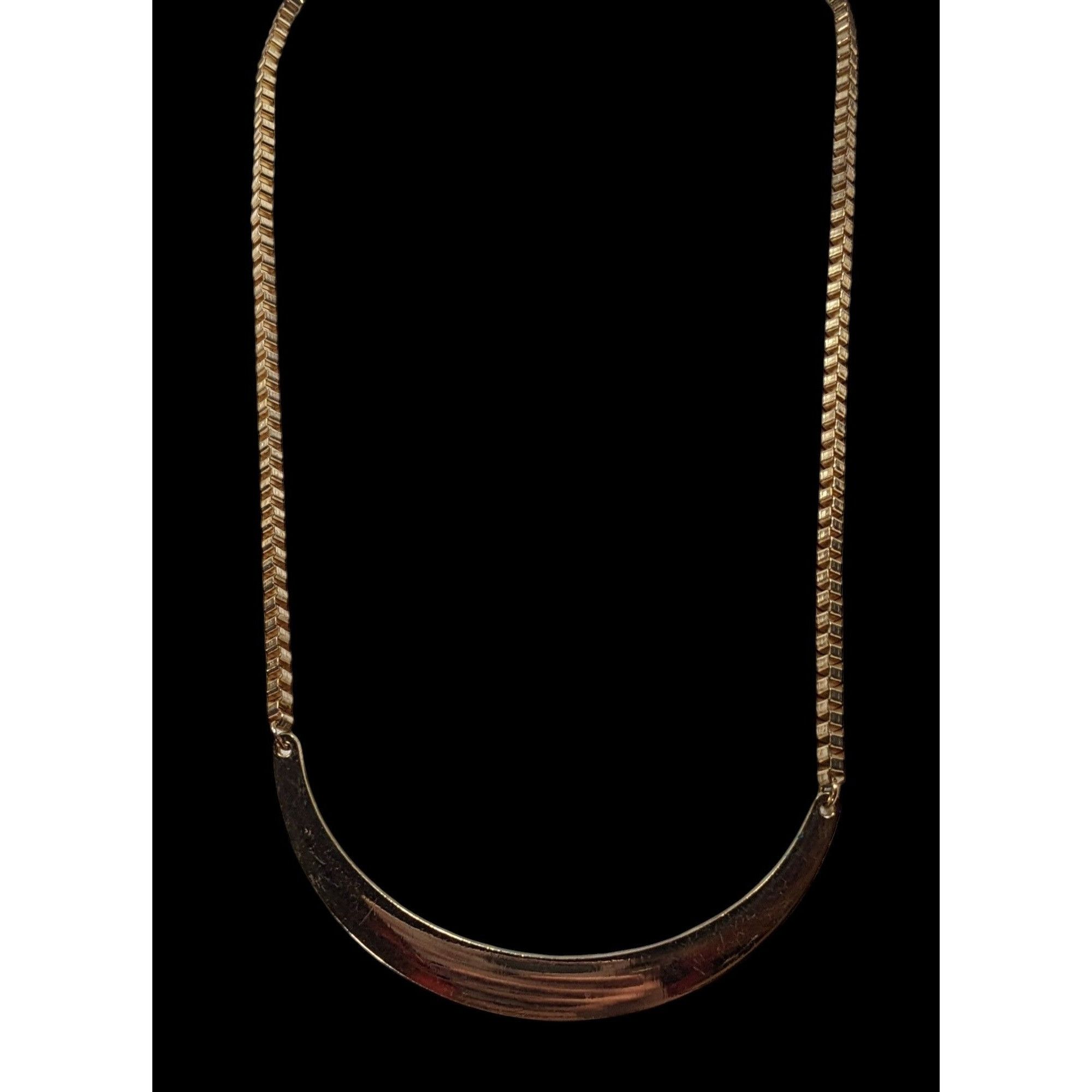 Other Retro Glam Box Chain Curved Plate Gold Tone Pendant Necklace Size ONE SIZE - 4 Thumbnail