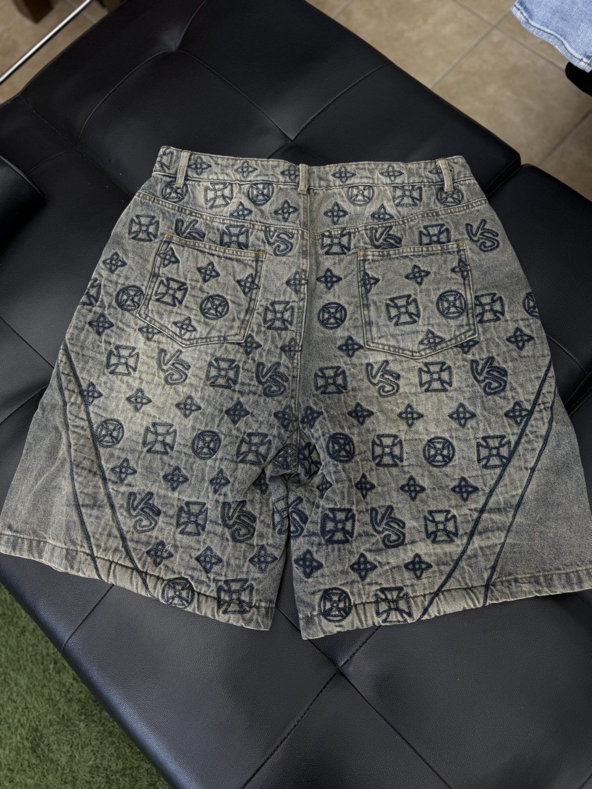 Vale Vale Valley Denim Embroidery Shorts Size 34 (NEW) Size US 34 / EU 50 - 7 Thumbnail