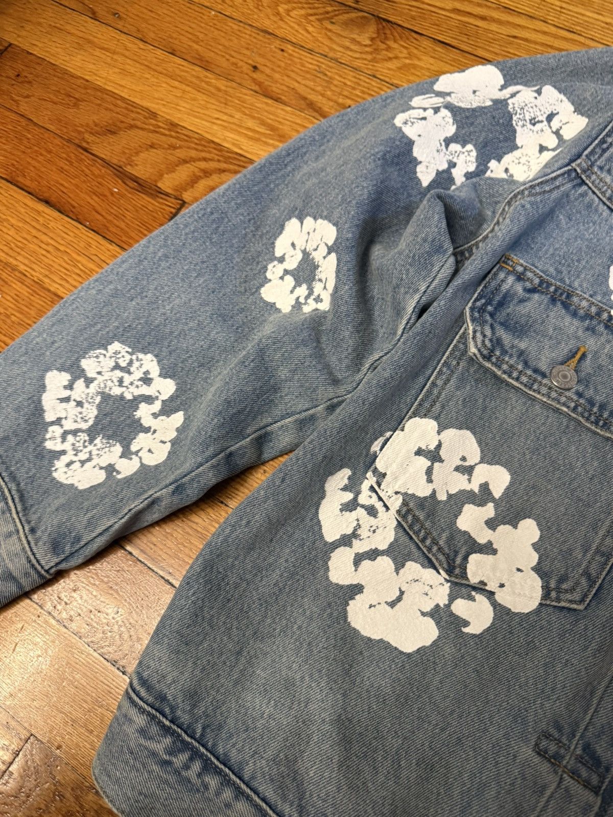 DENIM TEARS × Levi's Denim Tear Cotton Wreath Denim Jacket Size XXL Size US XXL / EU 58 / 5 - 3 Thumbnail