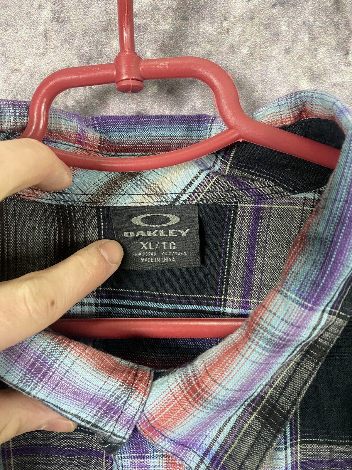 Vintage Men’s Oakley Shirt Vintage Streetwear Size XL Size US XL / EU 56 / 4 - 5 Thumbnail