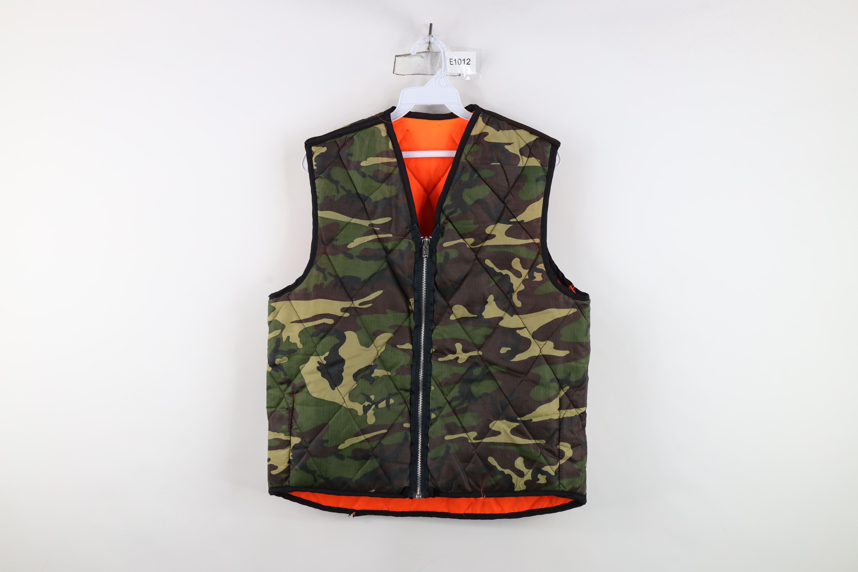 Vintage Vintage 70s Streetwear Reversible Camouflage Puffer Vest Size US L / EU 52-54 / 3 - 1 Thumbnail