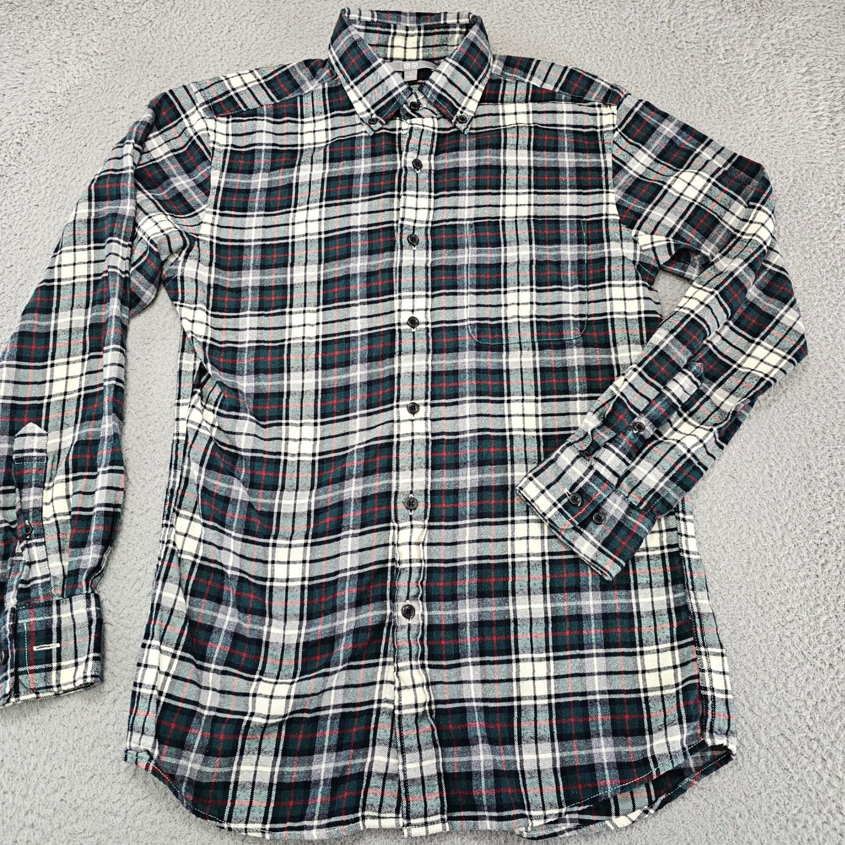 Uniqlo Uniqlo Shirt Womens Size Small Green Plaid Flannel Long Sleeve Button Up Shirt Womens Regular Green Plaid Flannel Button Up Size S / US 4 / IT 40 - 2 Thumbnail