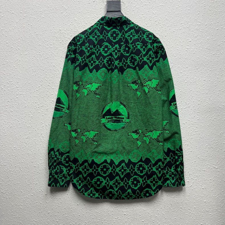 Louis Vuitton Louis Vuitton Green Printed ButtonUp Shirt-2506 Size S / US 4 / IT 40 - 2 Thumbnail