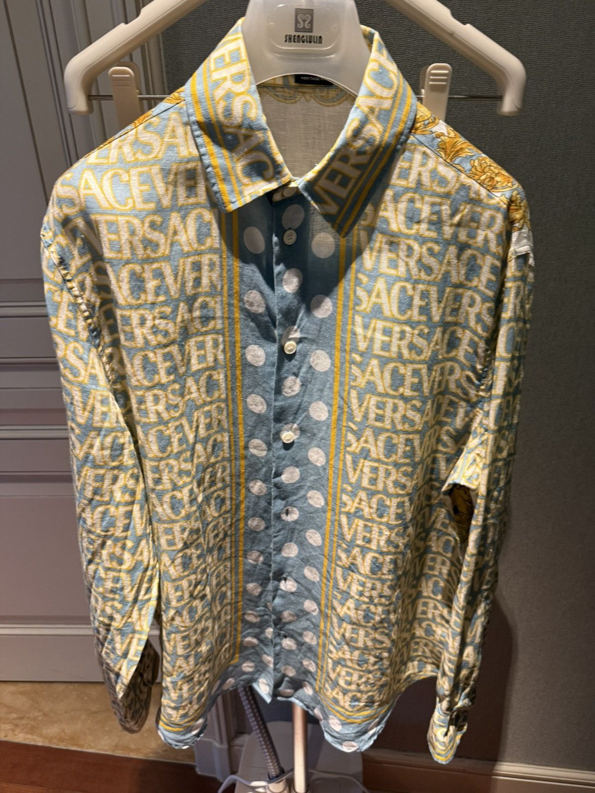 Versace polka dot Versace logo all over Baroque print.linen shirt Size US S / EU 44-46 / 1 - 3 Thumbnail