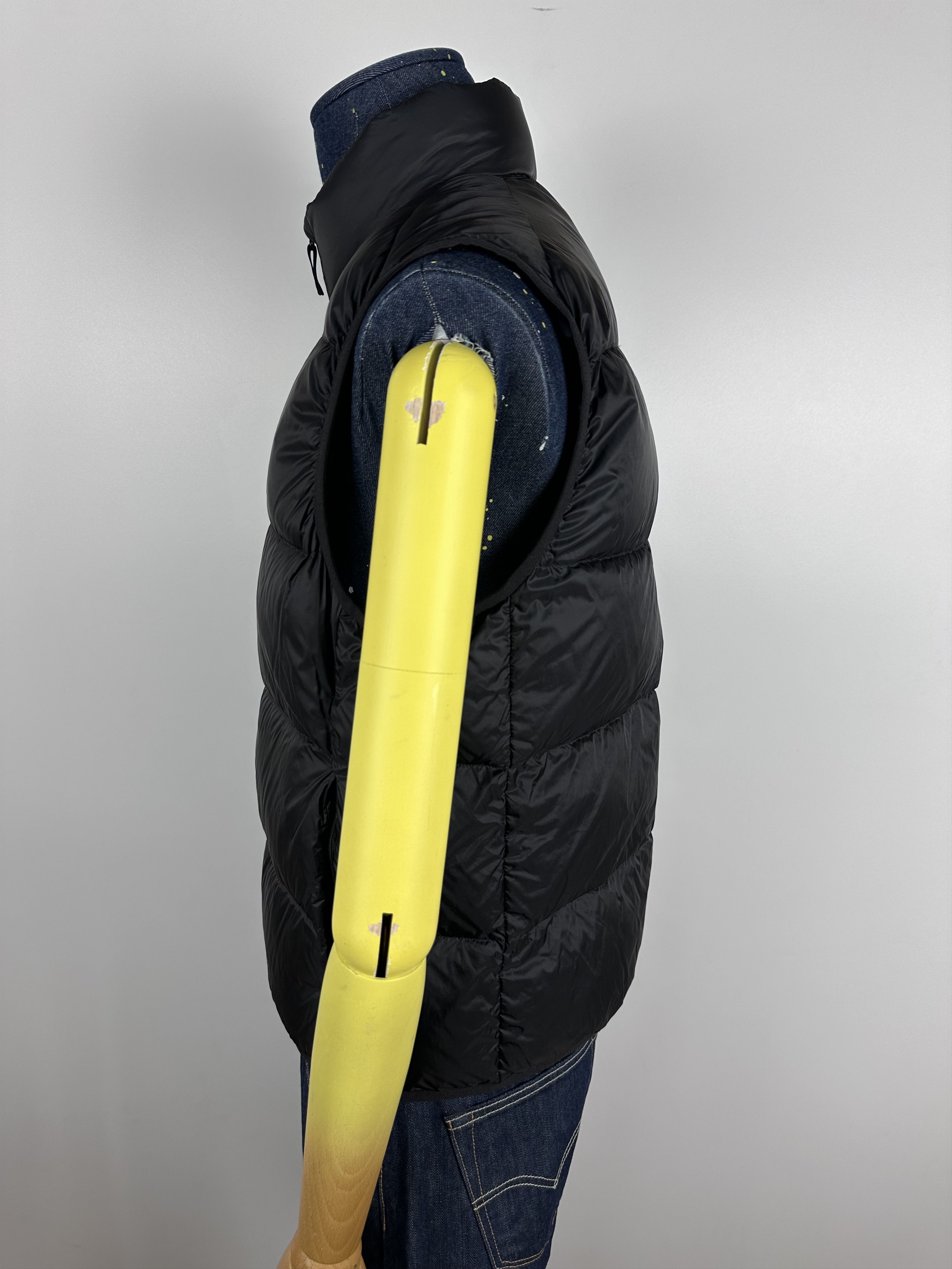 Uniqlo Uniqlo Ultra Light Down Puffer Vest Coat Jacket Black Size L Size US L / EU 52-54 / 3 - 5 Thumbnail