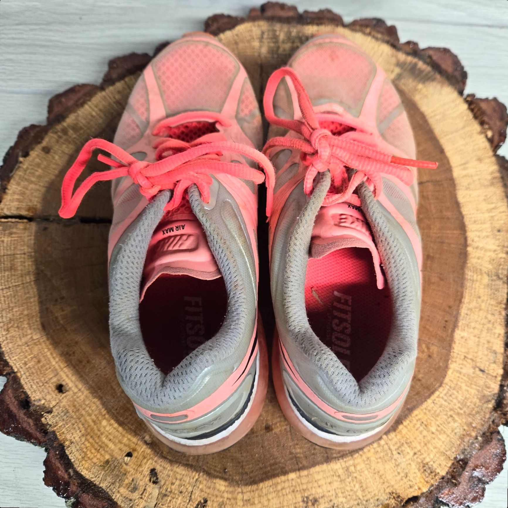 Nike VINTAGE Nike Air Max Sneakers Women's Size 7 Running Walking Gym Athletic White Hot Punch Pure Platinum Size US 7 / IT 37 - 5 Thumbnail