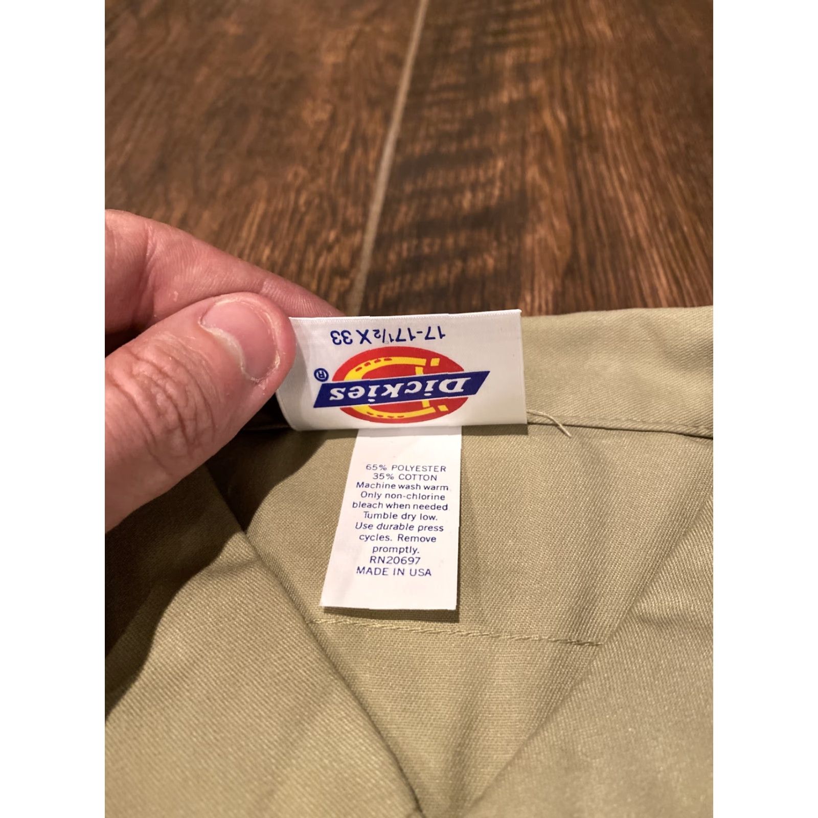 Dickies VINTAGE Dickies Shirt Men 17-17 1/2 Khaki Long Sleeve Button-Up USA 90s Mens Size US XL / EU 56 / 4 - 6 Thumbnail