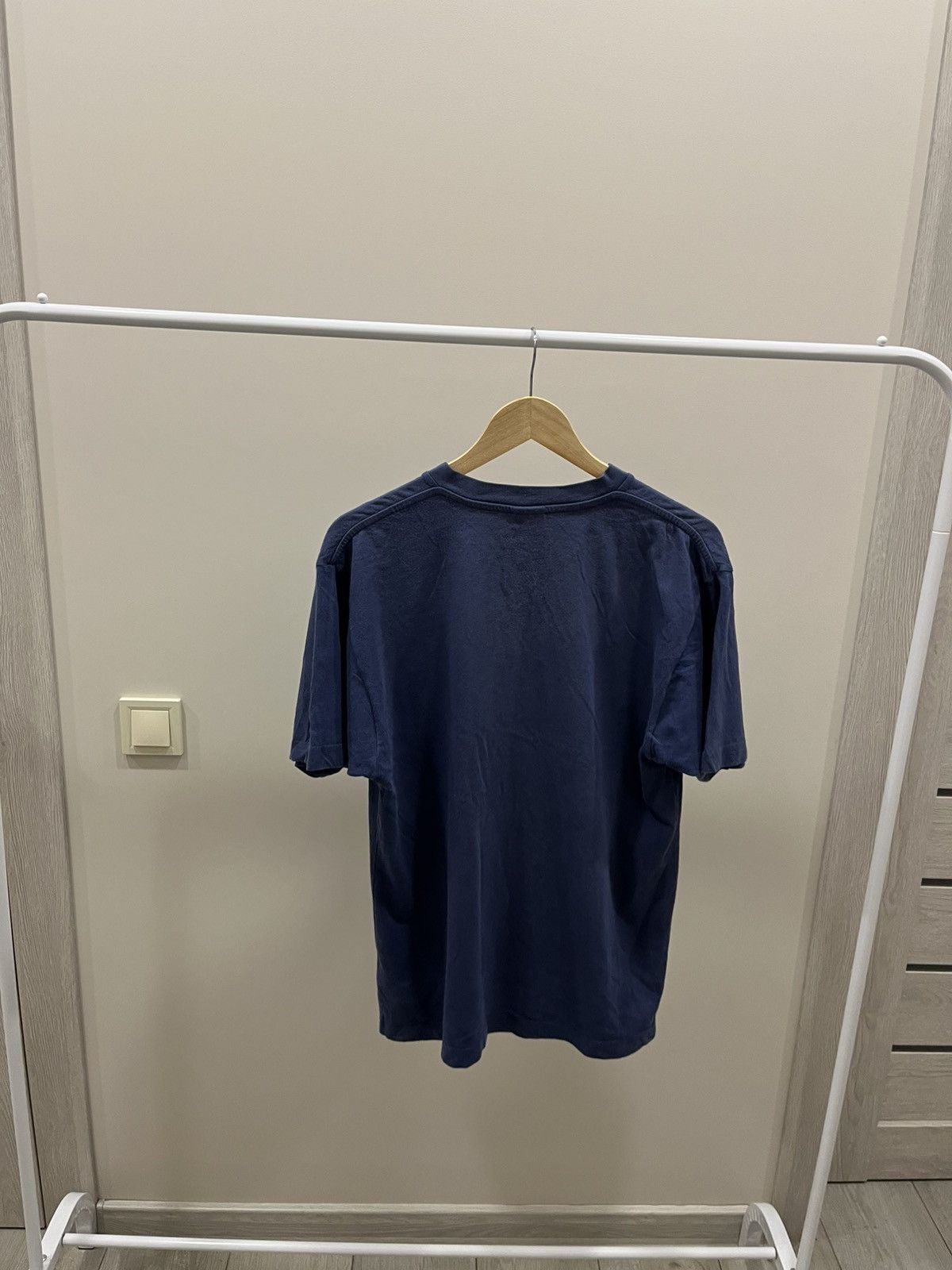 Nike Vintage 90s Nike Air Swoosh Basic V Neck T Shirt Medium Blue Size US L / EU 52-54 / 3 - 4 Thumbnail