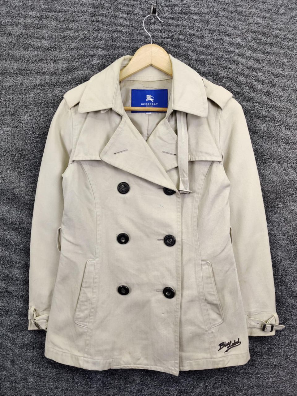 Burberry Vintage Burberry Blue Label Double Breasted Coat With Belted Size US S / EU 44-46 / 1 - 1 Thumbnail