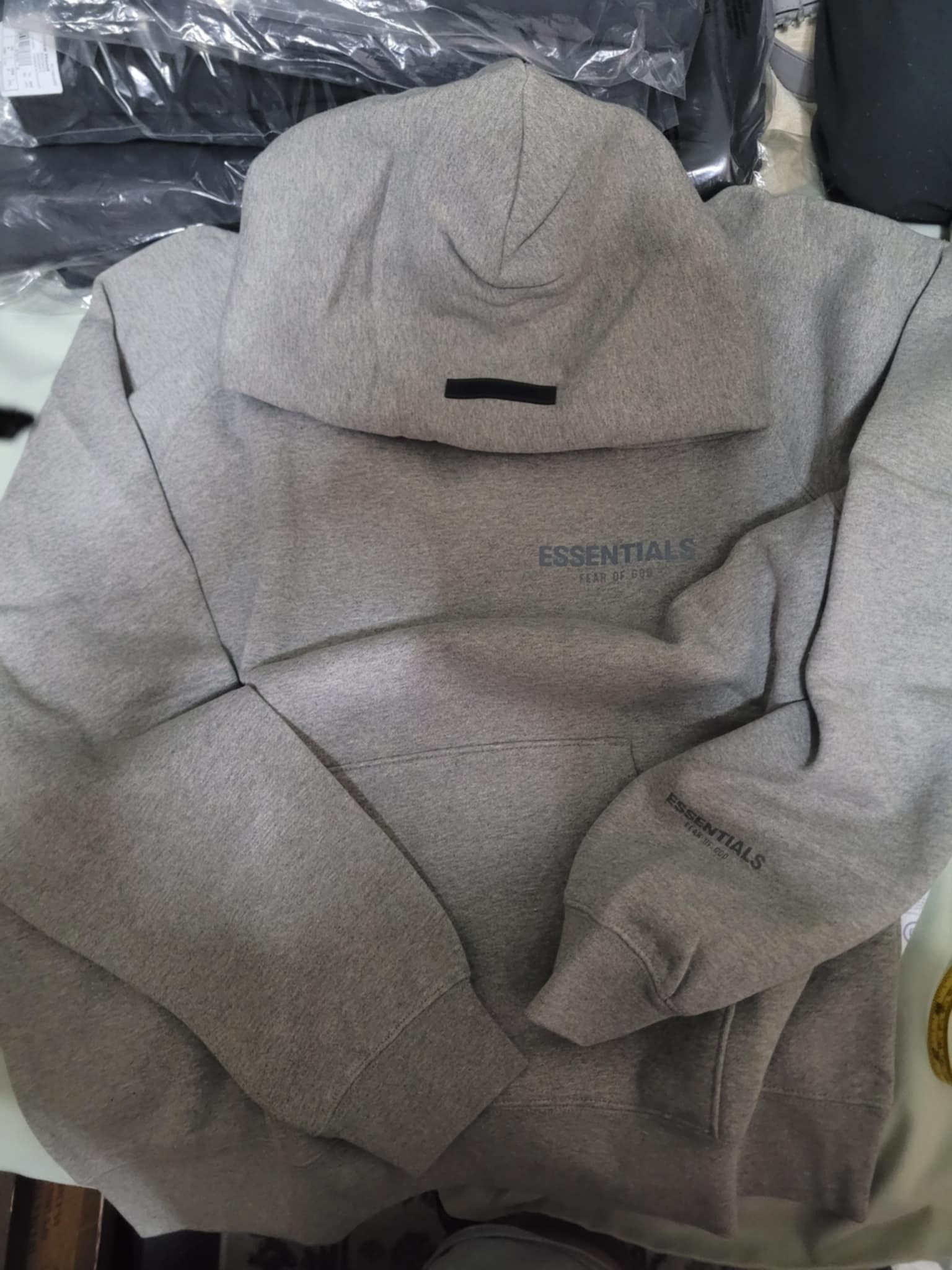 Fear of God sz L FOG Essentials Core Collection Pullover Heather Oatmeal Size US L / EU 52-54 / 3 - 2 Thumbnail