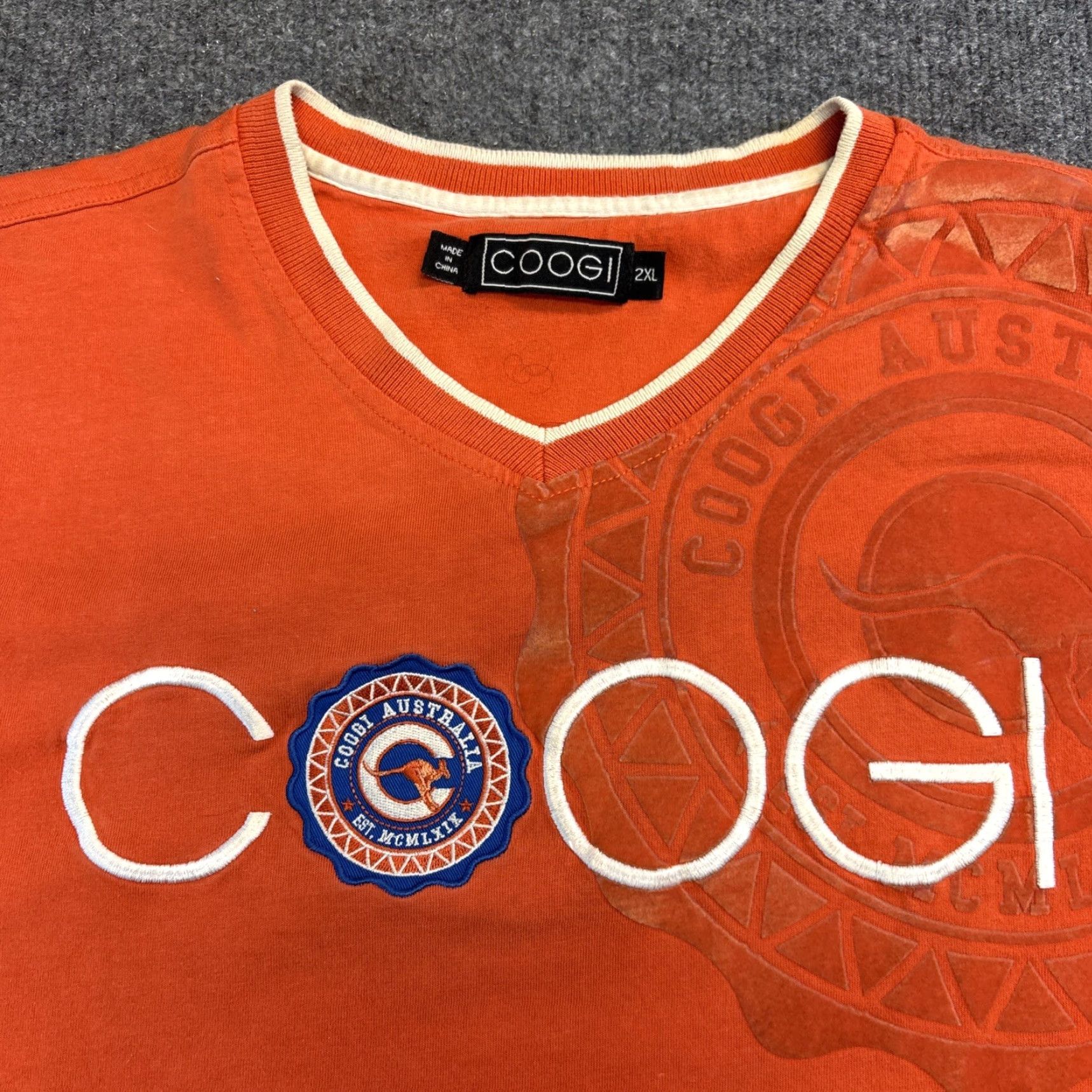 Coogi VINTAGE COOGI T-Shirt 2XL Men Orange Short Sleeve V-Neck Embroidered 90s Hip Hop Australia Size US XXL / EU 58 / 5 - 2 Thumbnail