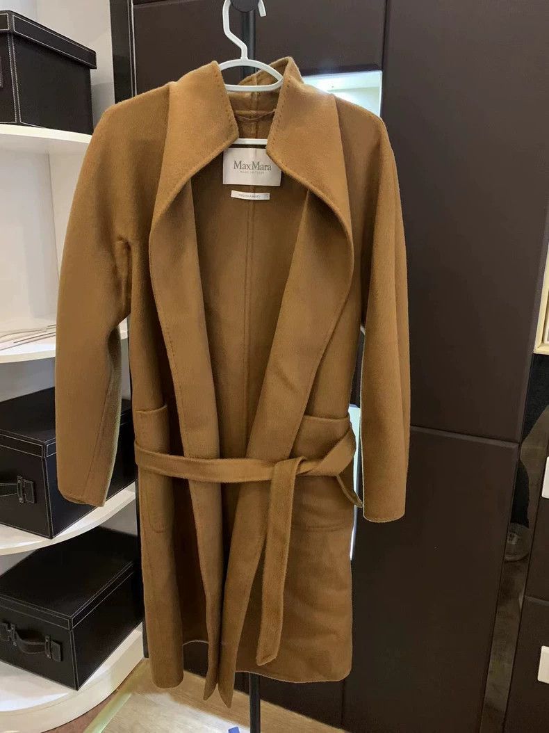 Max Mara 100% pure cashmere