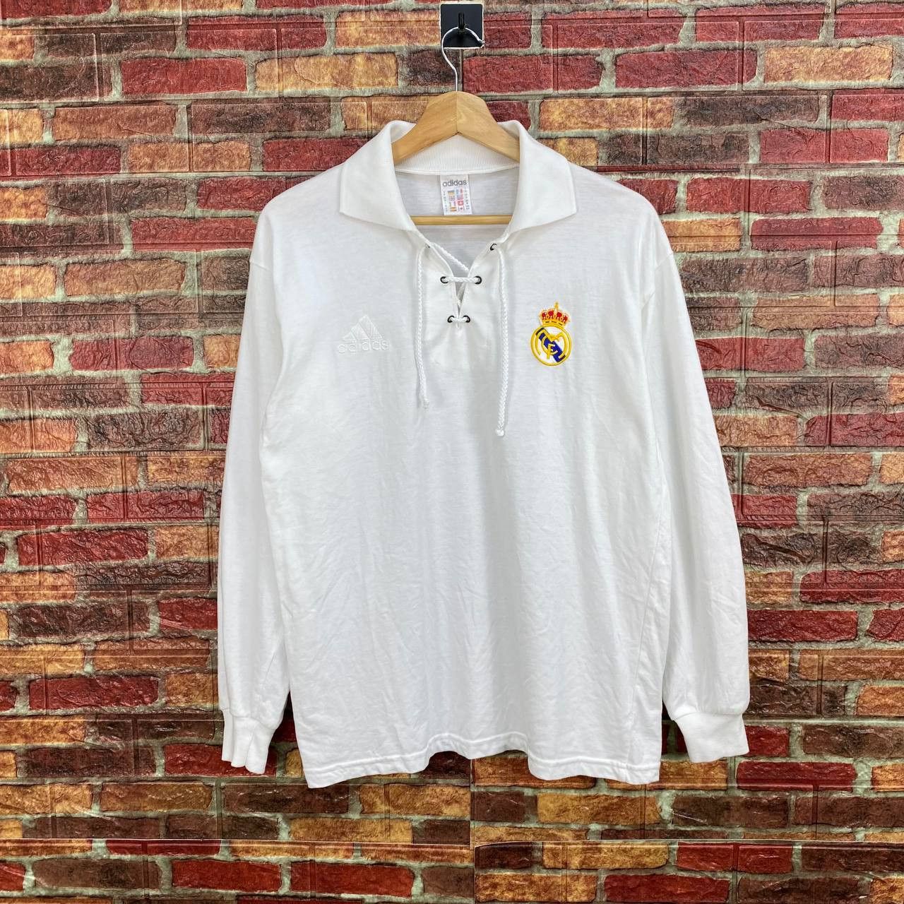 Vintage RARE VINTAGE REAL MADRID ADIDAS HERITAGE LACE UP LONGSLEEVE Size US M / EU 48-50 / 2 - 2 Thumbnail