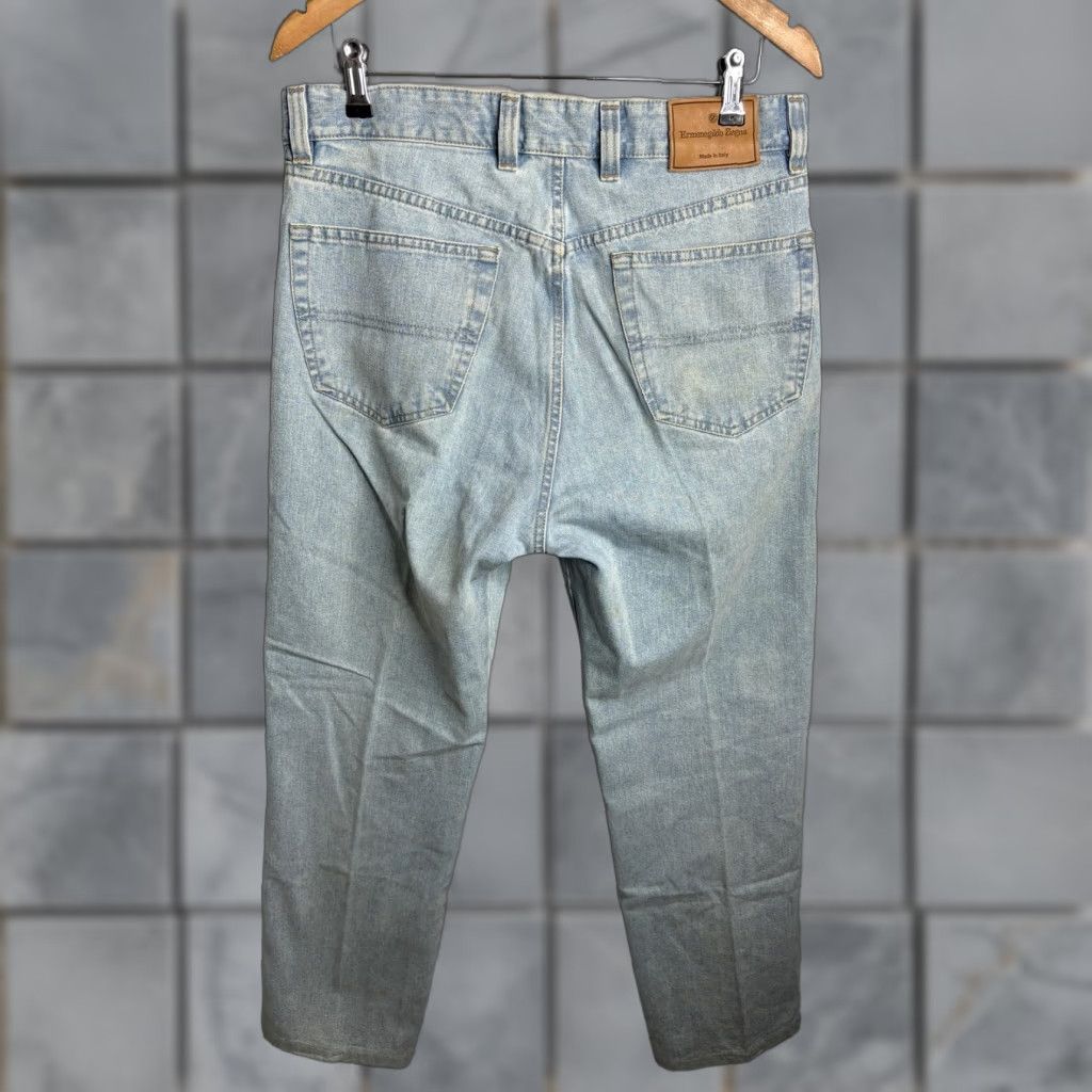 Ermenegildo Zegna Ermenegildo Zegna Jeans Mens 35 Light Wash Made in Italy Denim Casual Straight Jeans Blue 35 Inseam Regular Waist 35 Mens Size US 35 - 1 Thumbnail