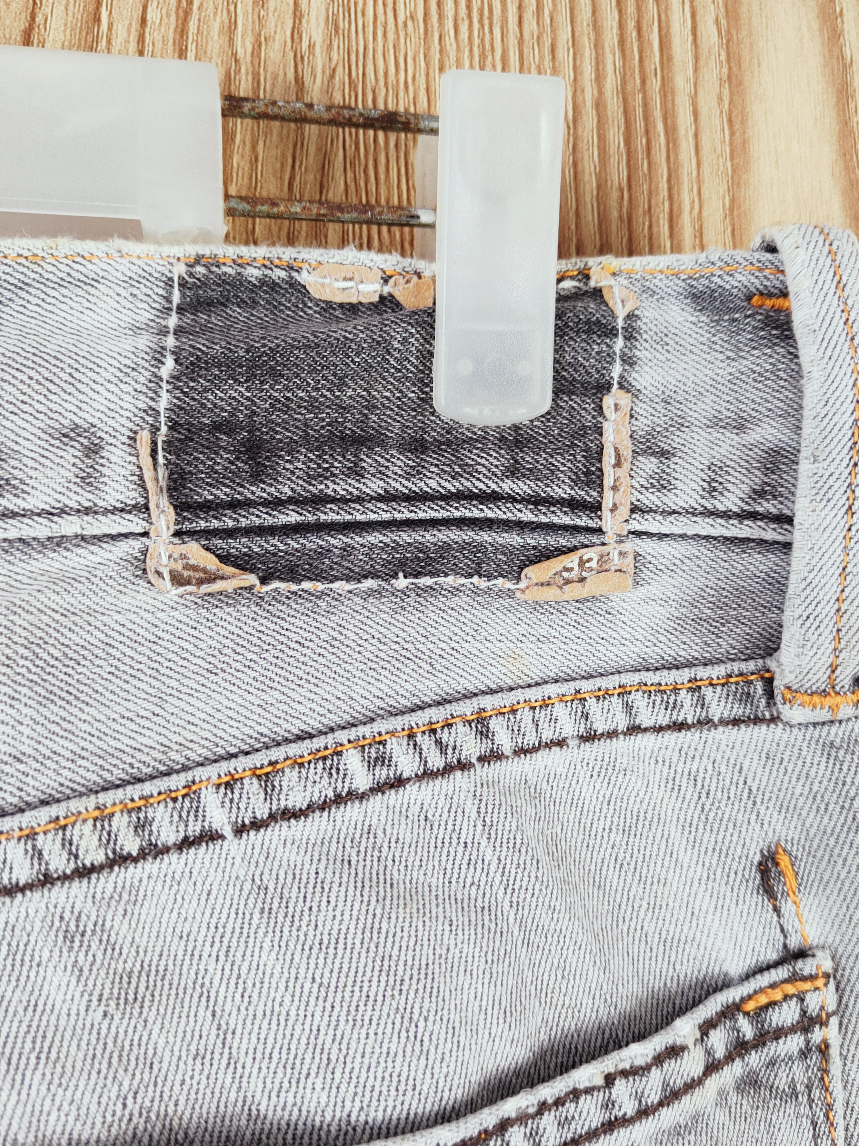 Levi's Levi's Gray Distressed Ripped Jeans #W695 Size US 31 - 10 Thumbnail