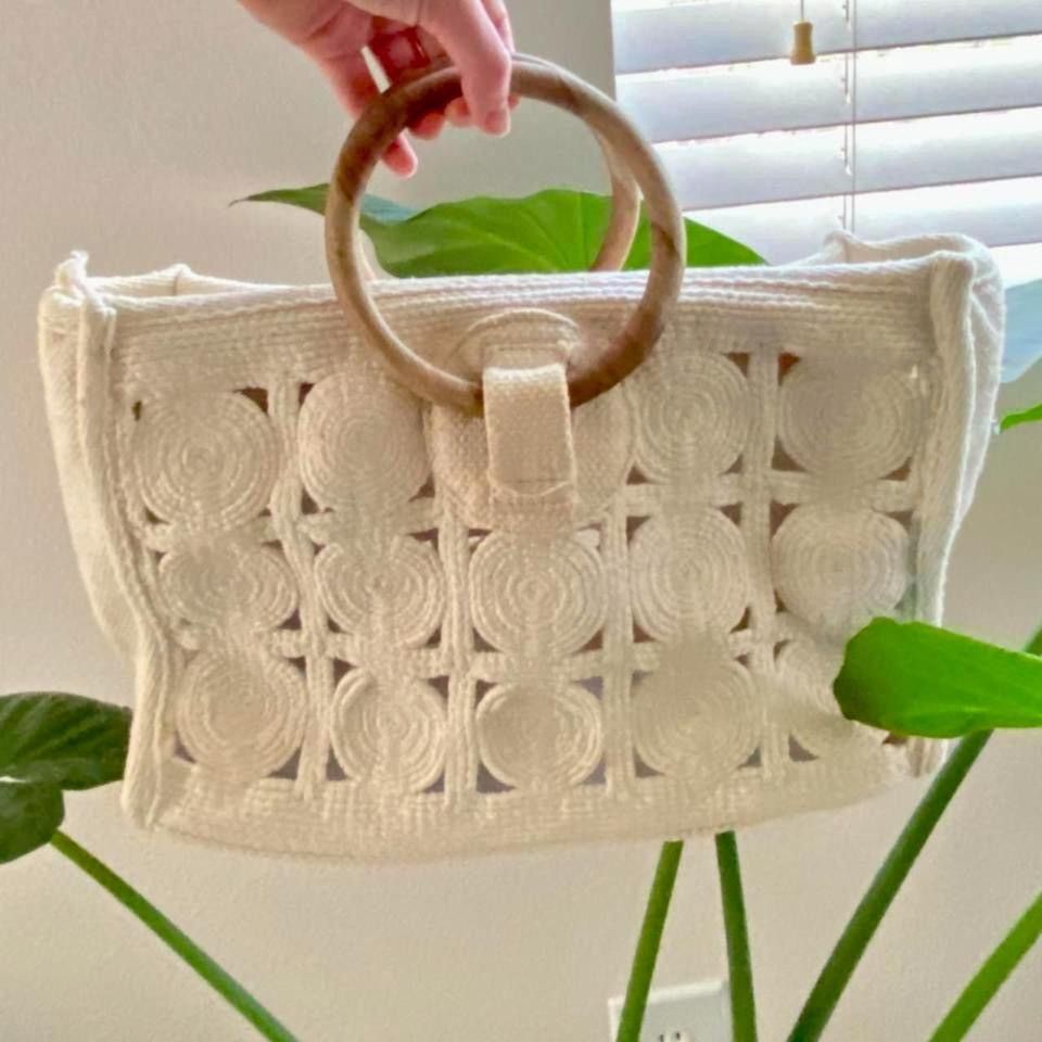 Other Handmade Universal Thread Ivory Purse with Wood Handles Size ONE SIZE - 8 Thumbnail