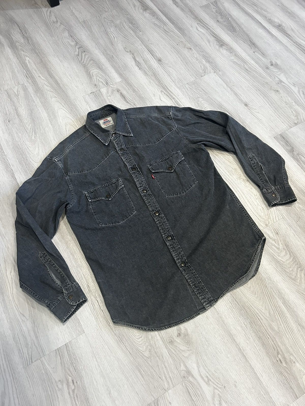 Levi's × Levi's Vintage Clothing Levi’s denim shirt Size US M / EU 48-50 / 2 - 1 Thumbnail