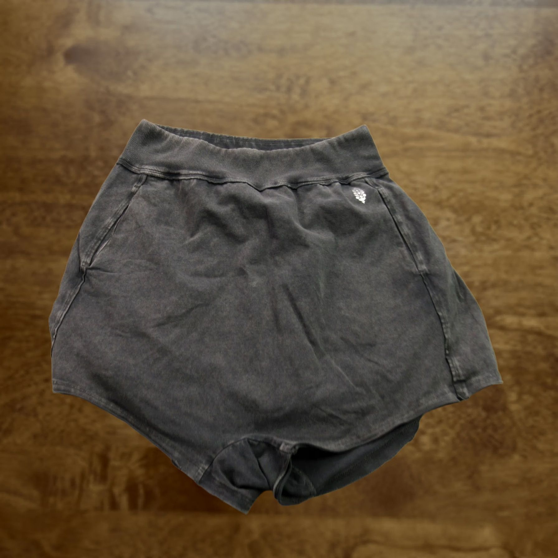 Vintage FP Movement Activewear Shorts Size S Dark Gray Ribbed Waist Casual Gym Women's Size 28" / US 6 / IT 42 - 1 Thumbnail