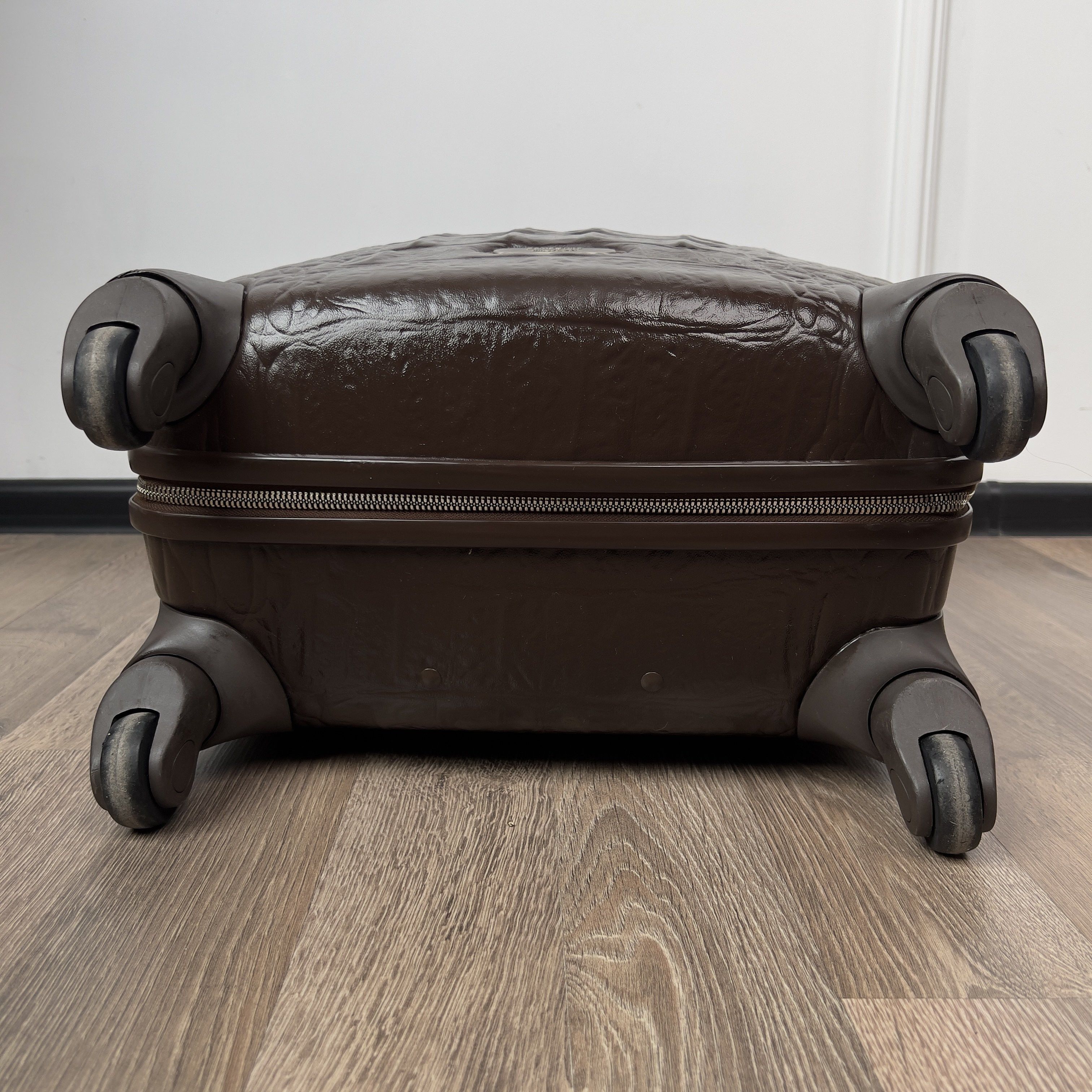 Samsonite RARE Alexander McQueen Spinner 65 Trolley Suitcase Crocodile Size ONE SIZE - 9 Thumbnail