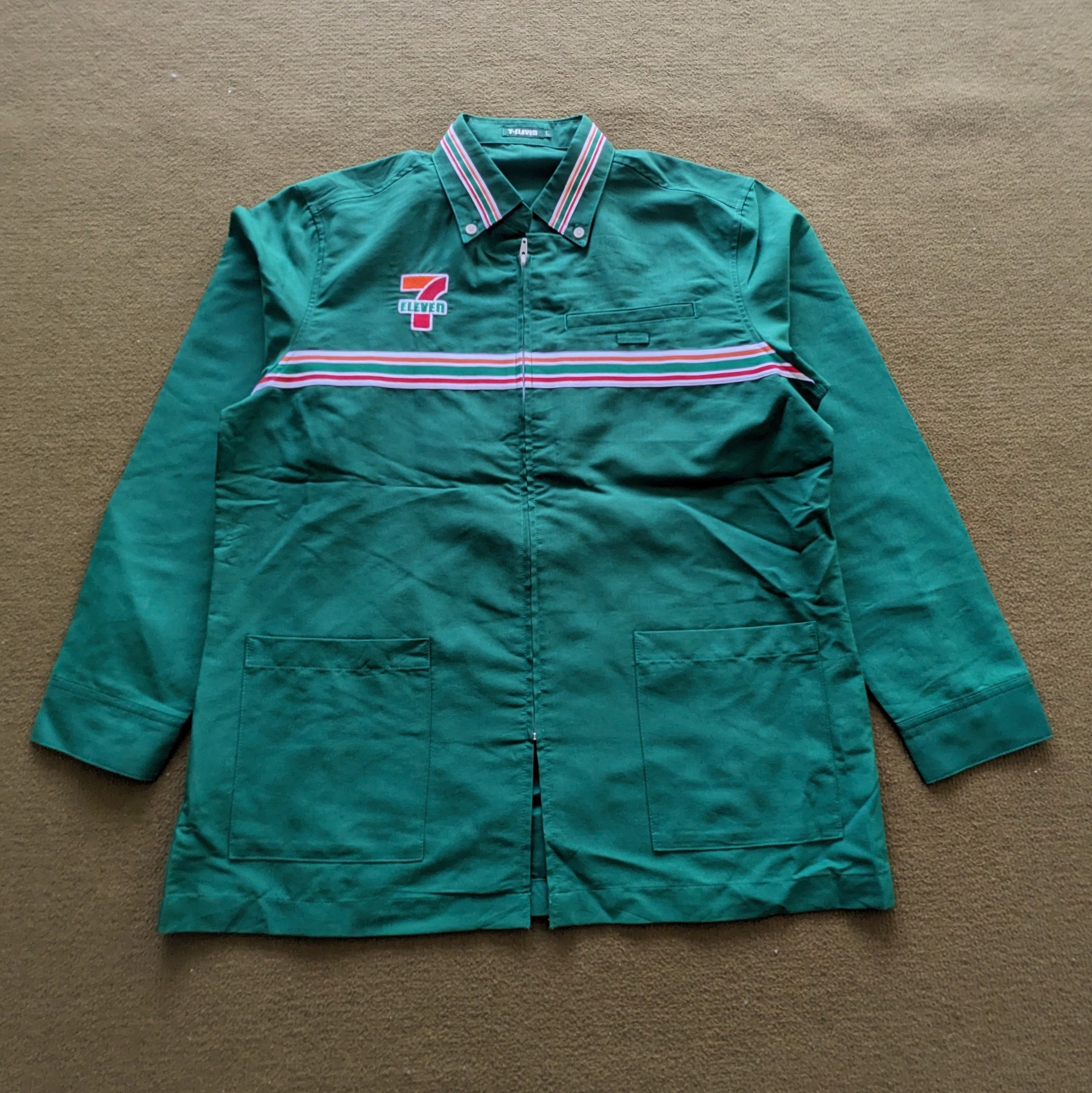 Japanese Brand Vintage 7 ELEVEN Uniform Workers Shirts Size US L / EU 52-54 / 3 - 1 Thumbnail