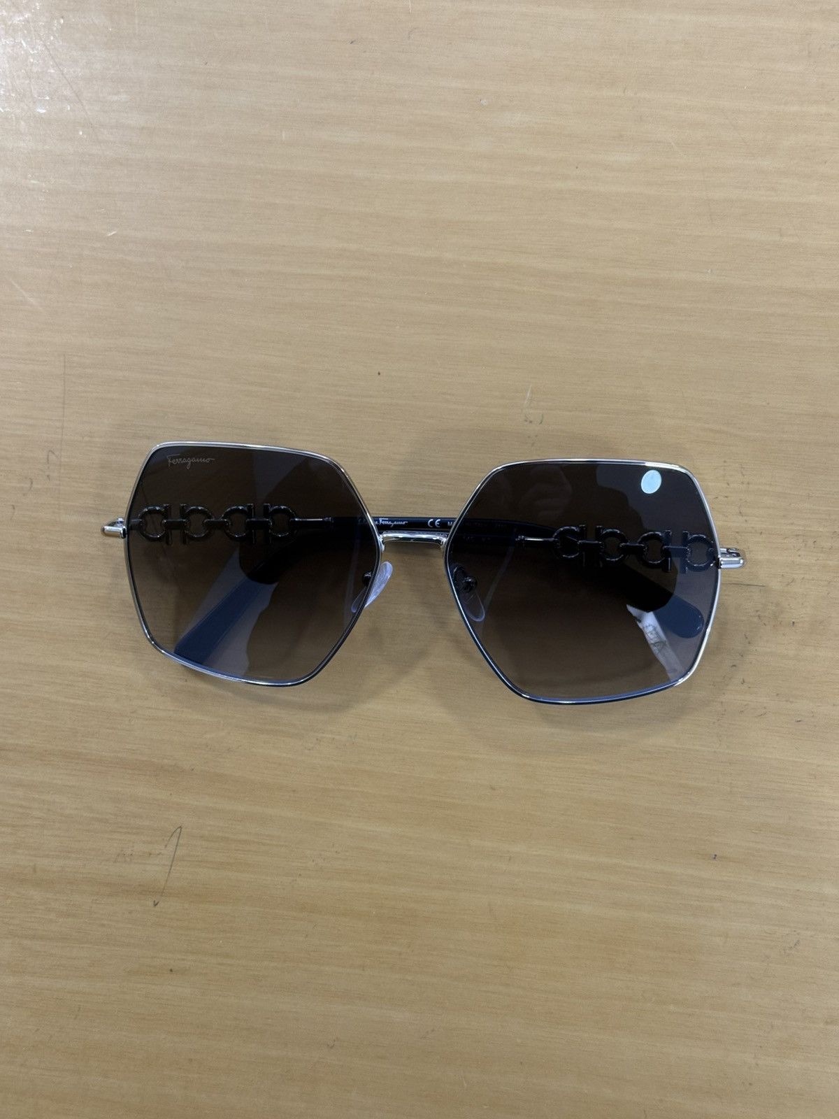 Salvatore Ferragamo Ferragamo Sunglasses SF291S 703 Size ONE SIZE - 4 Thumbnail