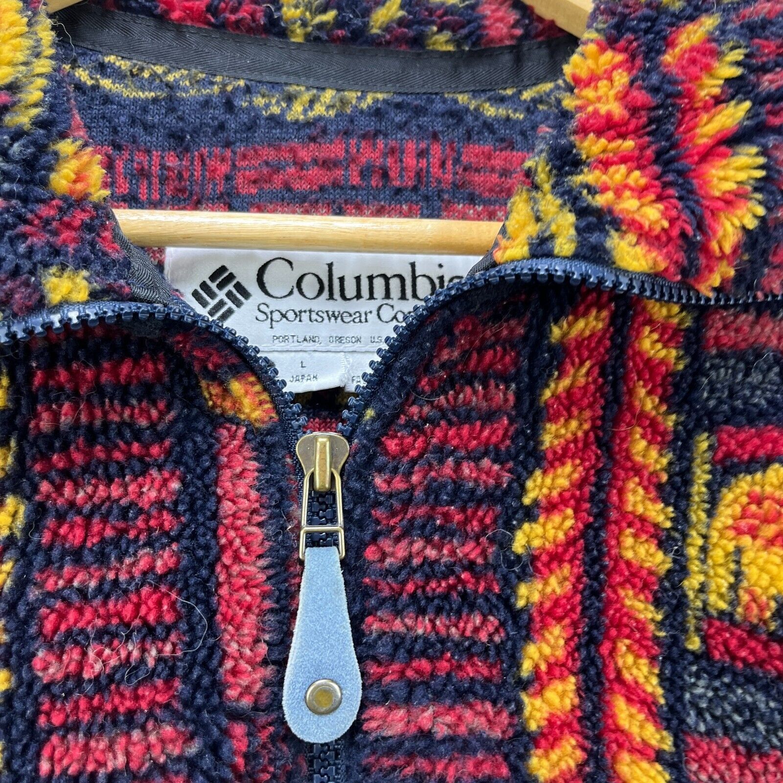 Columbia × Vintage Vintage 90s Columbia Deep Pile Fleece Aztec Pattern Medium Size M / US 6-8 / IT 42-44 - 6 Thumbnail