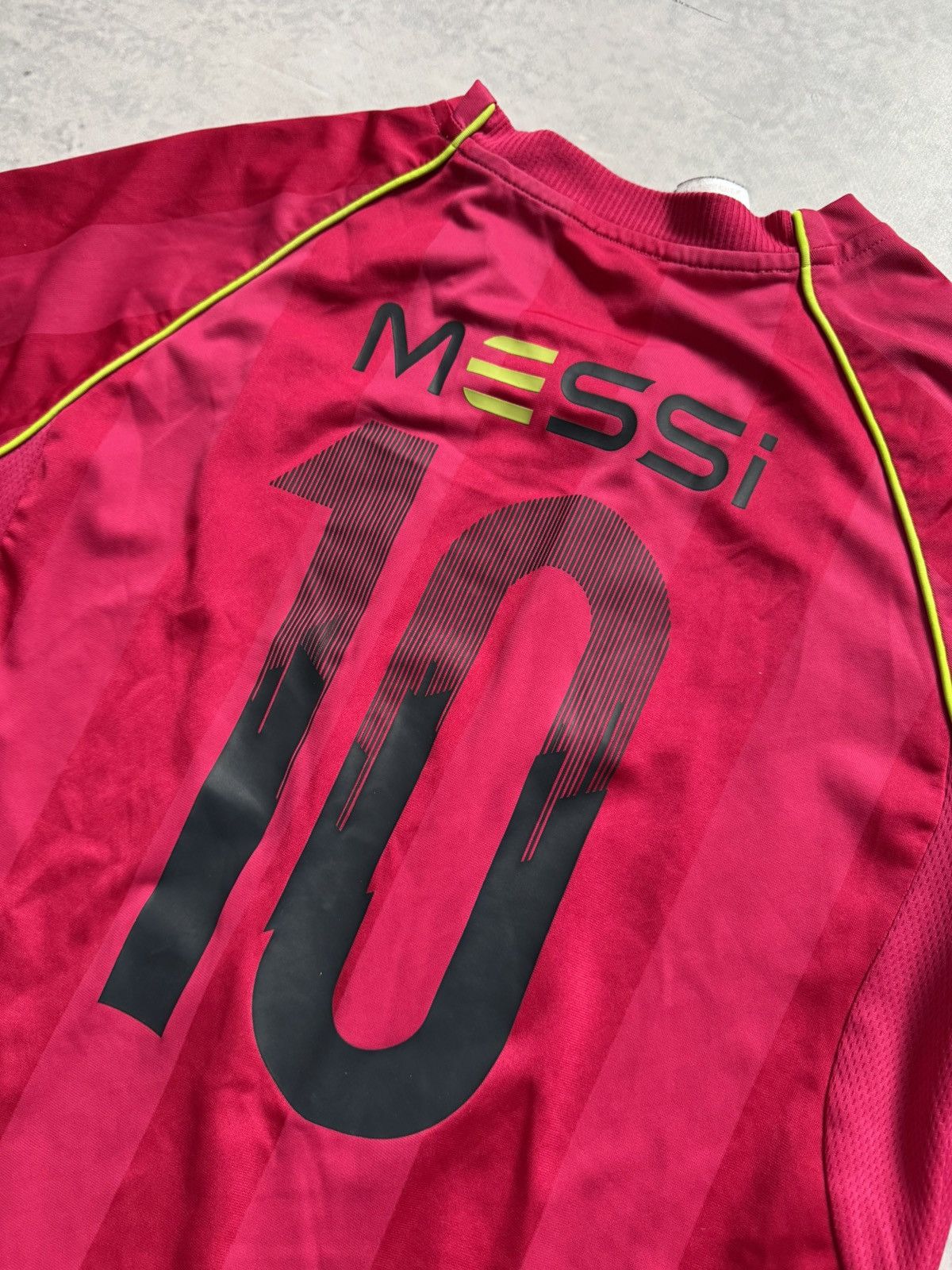 Adidas × Vintage ADIDAS MESSI Jersey tee 2014 Size M / US 6-8 / IT 42-44 - 8 Thumbnail