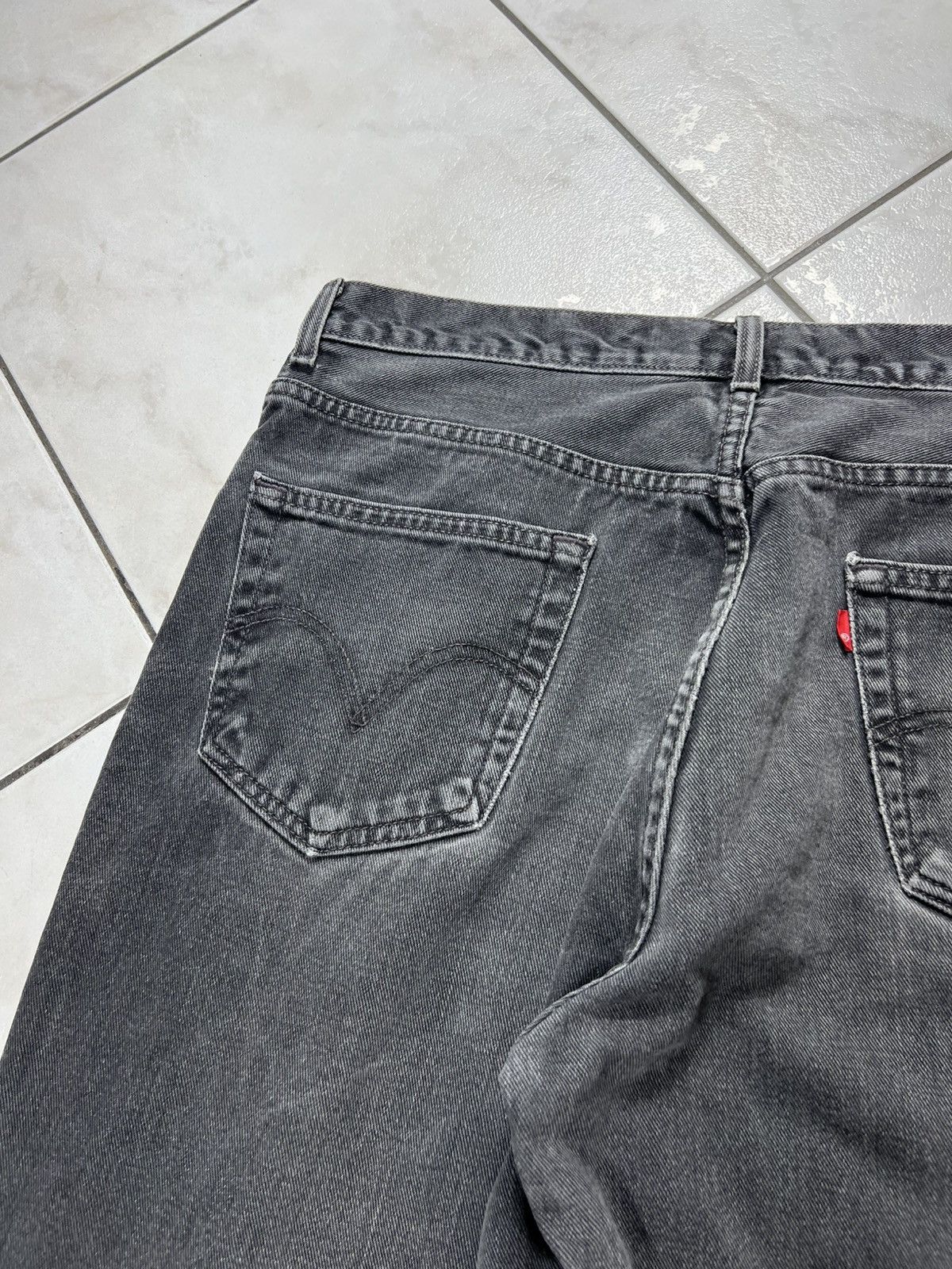 Levi's Vintage 90s Levi’s 550 relaxed fit baggy washed denim jeans Size US 36 / EU 52 - 16 Thumbnail