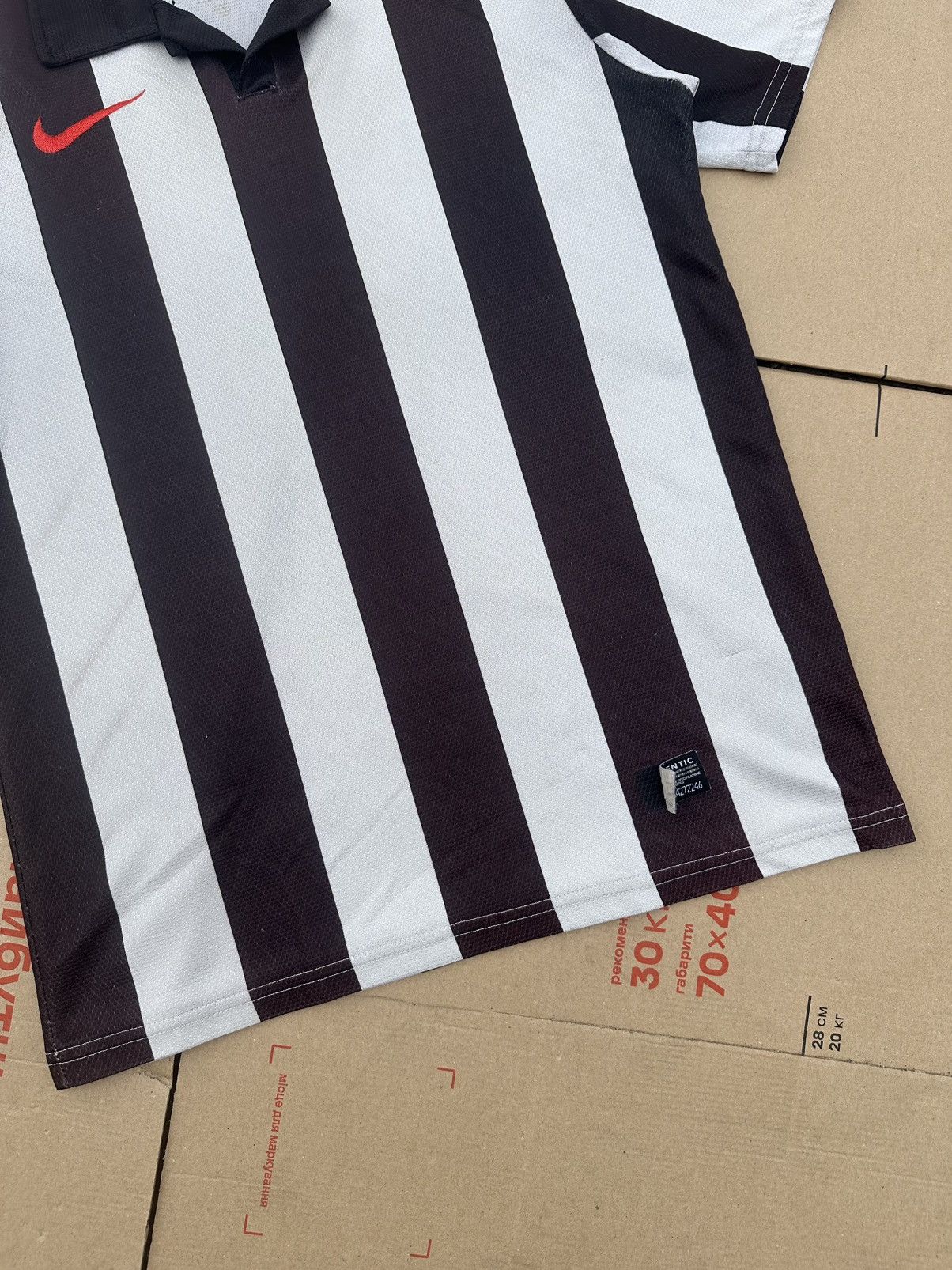 Nike × Vintage Vintage Nike Striped Soccer Jersey Y2K Football Style Size US M / EU 48-50 / 2 - 6 Thumbnail