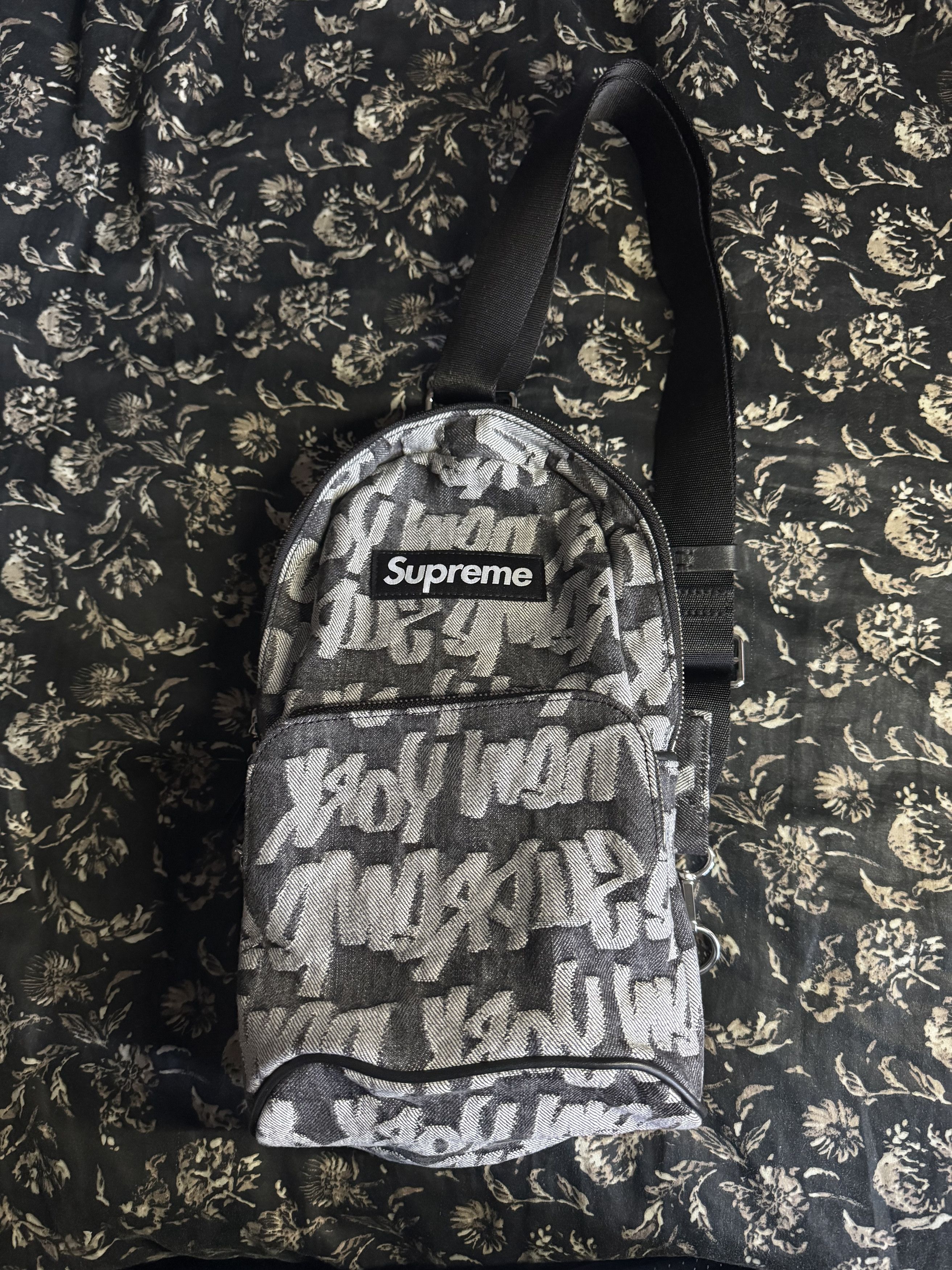Supreme RARE Vintage Supreme 90s Shoulder Side Field Bag Navy