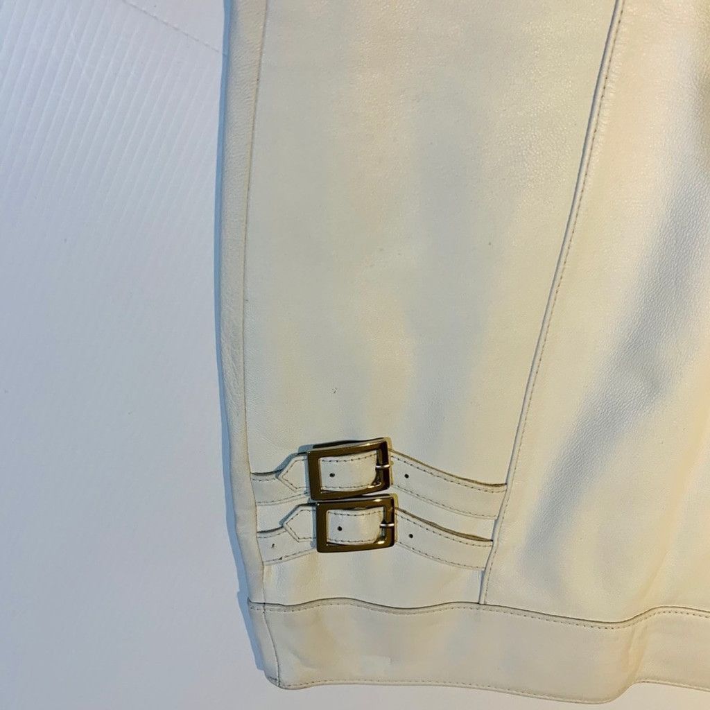 Danier Danier Genuine leather beige skirt size 4 Size 27" / US 4 / IT 40 - 2 Thumbnail
