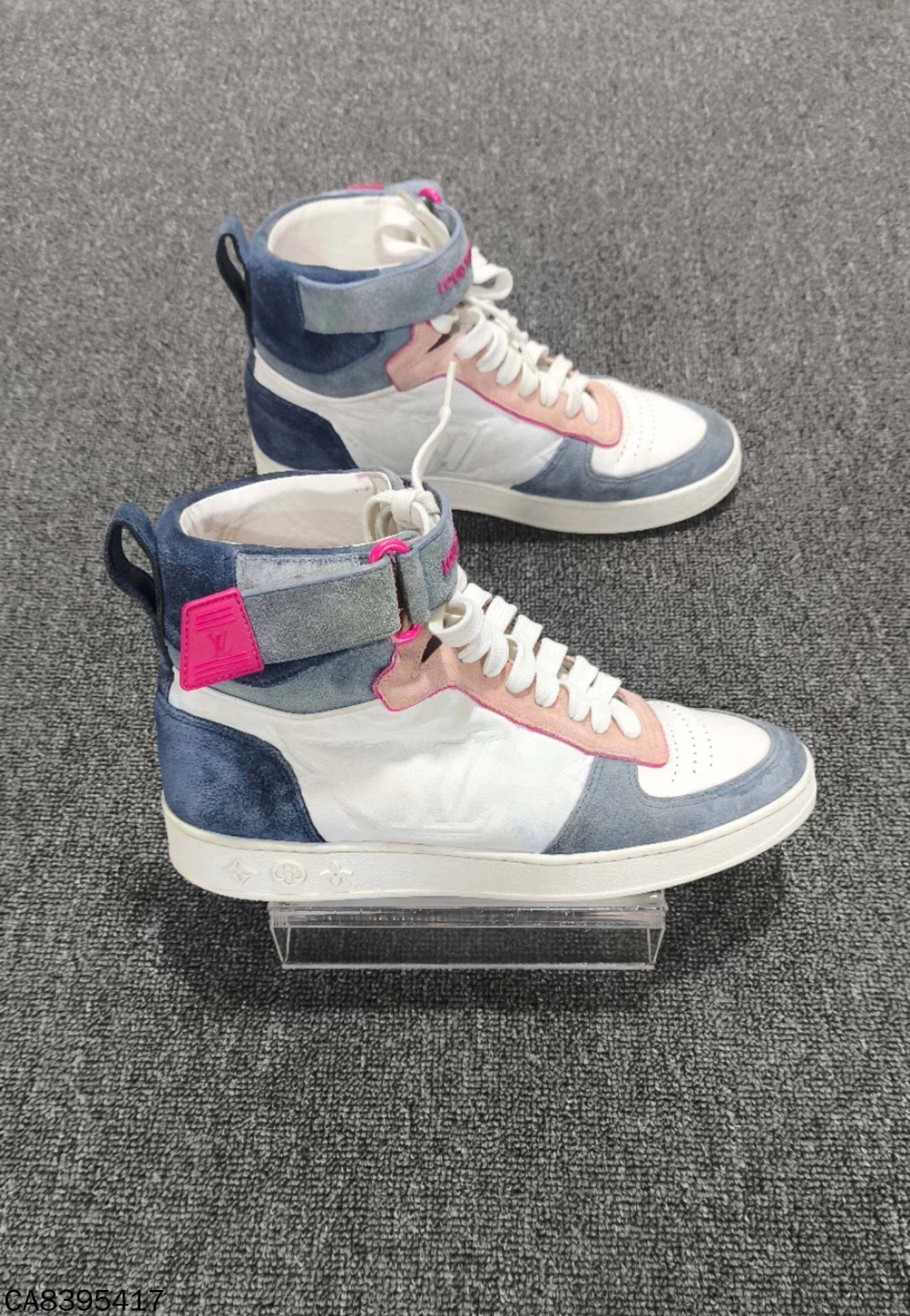 Louis Vuitton LV Embossed Logo High Top Skate Shoe 95 New 38.5 Size US 7.5 / IT 37.5 - 3 Thumbnail