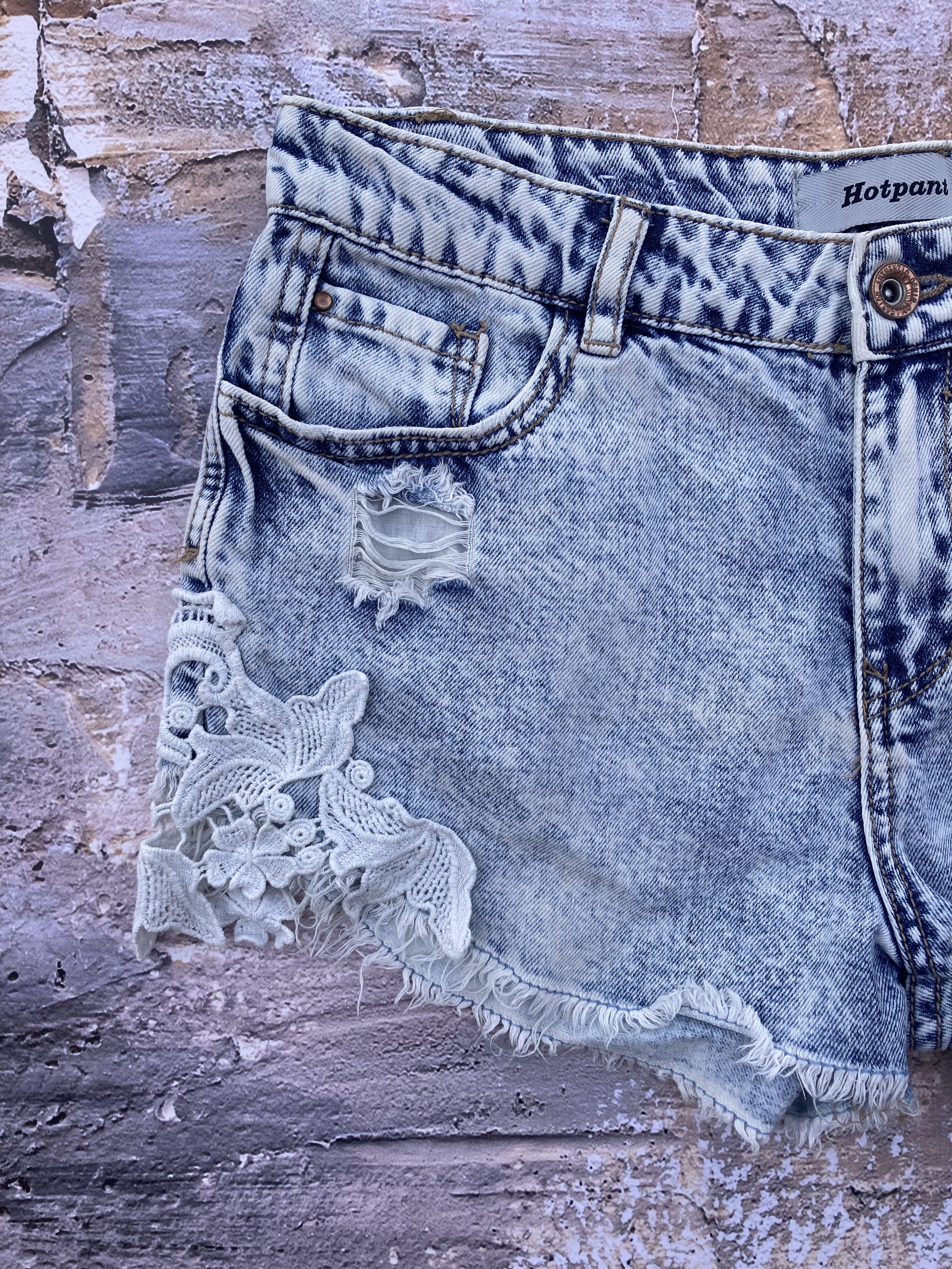 Vintage Vintage Jeans Shorts Women's Size 38 Size 38" / US 16 / IT 52 - 2 Thumbnail