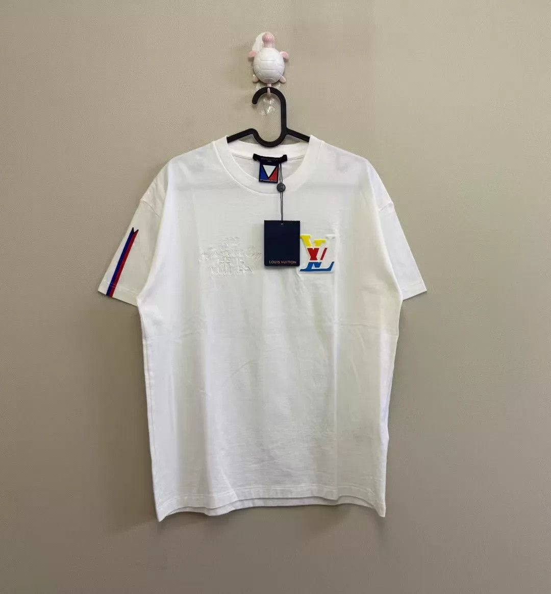 Louis Vuitton Louis Vuitton LV Sailing Color Logo T-shirt Size US S / EU 44-46 / 1 - 1 Thumbnail