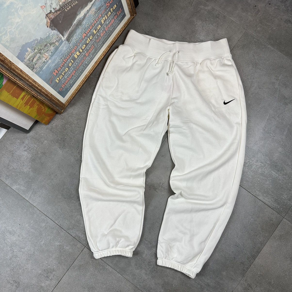 Nike Nike black swoosh jogger pants XL white streetwear Size US 36 / EU 52 - 1 Thumbnail