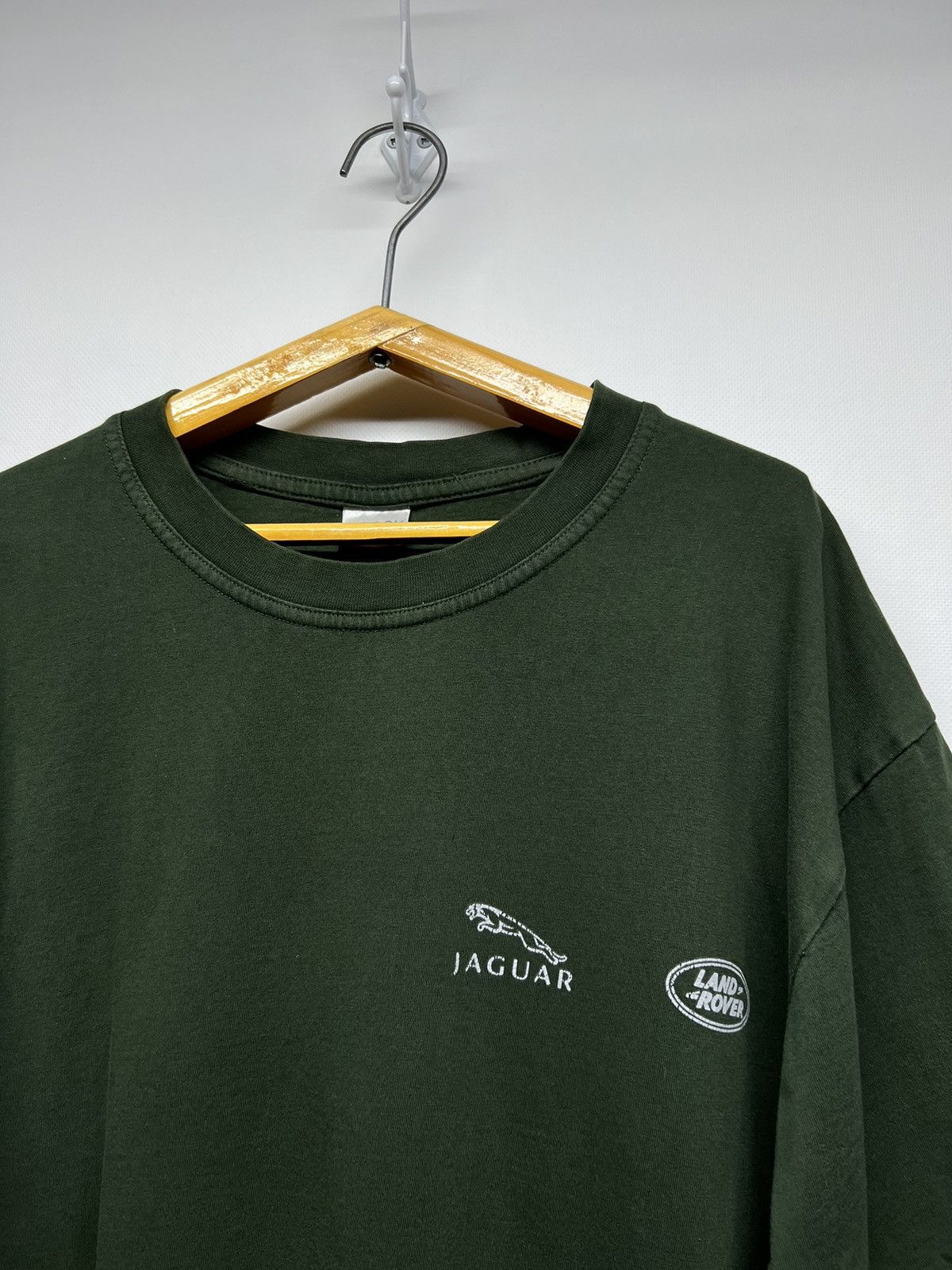 Vintage Vintage Y2k Jaguar Land Rover Racing T-Shirt 00’s Size US L / EU 52-54 / 3 - 1 Thumbnail