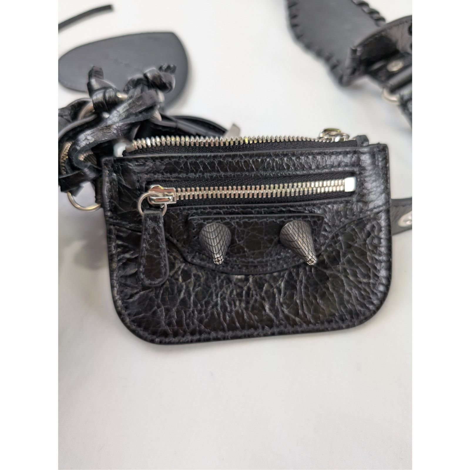 Balenciaga o1rshd1 Size:OS/ LE Cagole Shoulder B Arena Lamb W/Spike Bag Size ONE SIZE - 13 Thumbnail