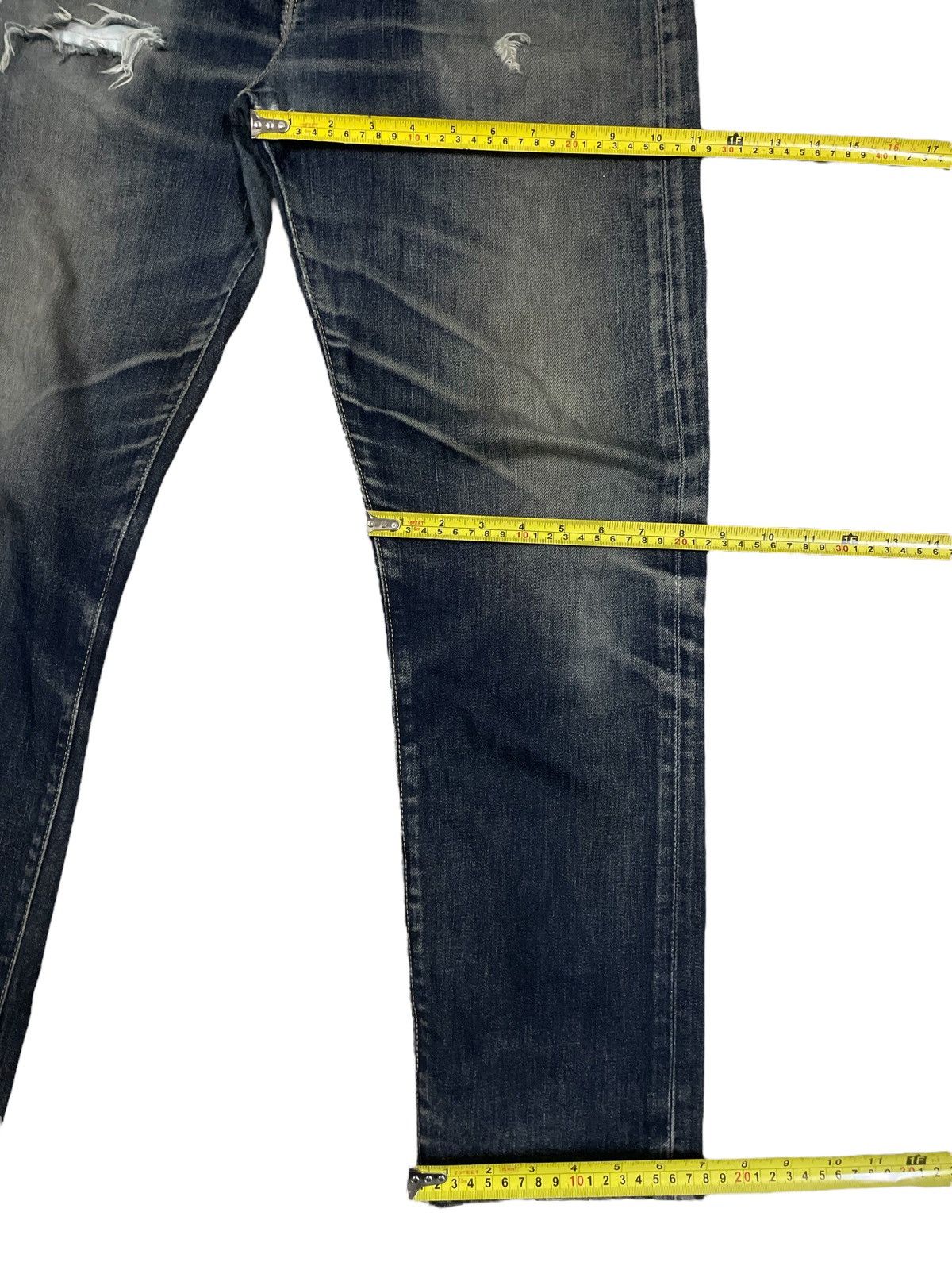Levi's Vintage Levi’s 502 Stone Wash Straight Cut Ripped Jeans #273 Size US 33 - 17 Thumbnail