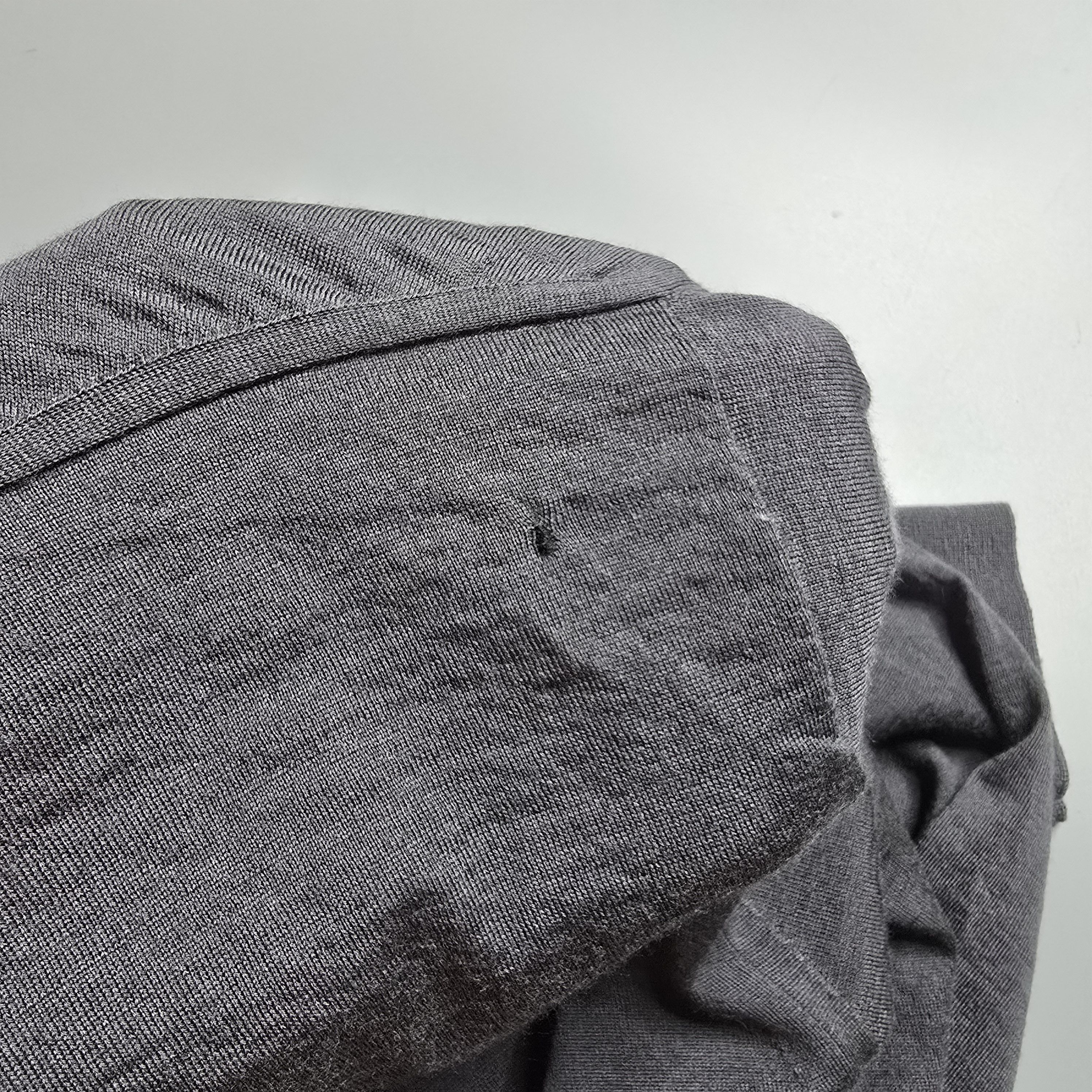 Prada Prada - Superfine Wool Sweater Size US L / EU 52-54 / 3 - 8 Thumbnail