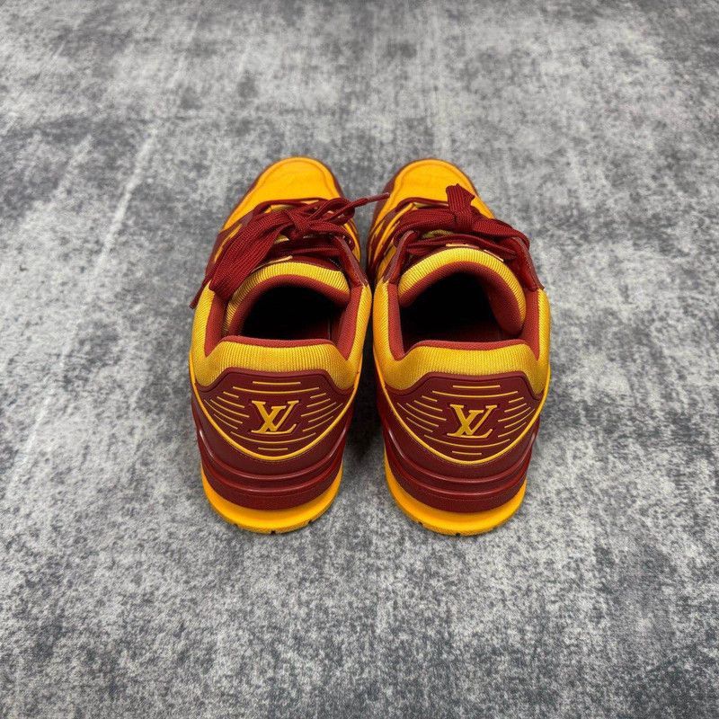 Louis Vuitton Louis Vuitton Trainer Stylish Casual Sports Sneakers - Size US 10.5 / EU 43-44 - 3 Thumbnail