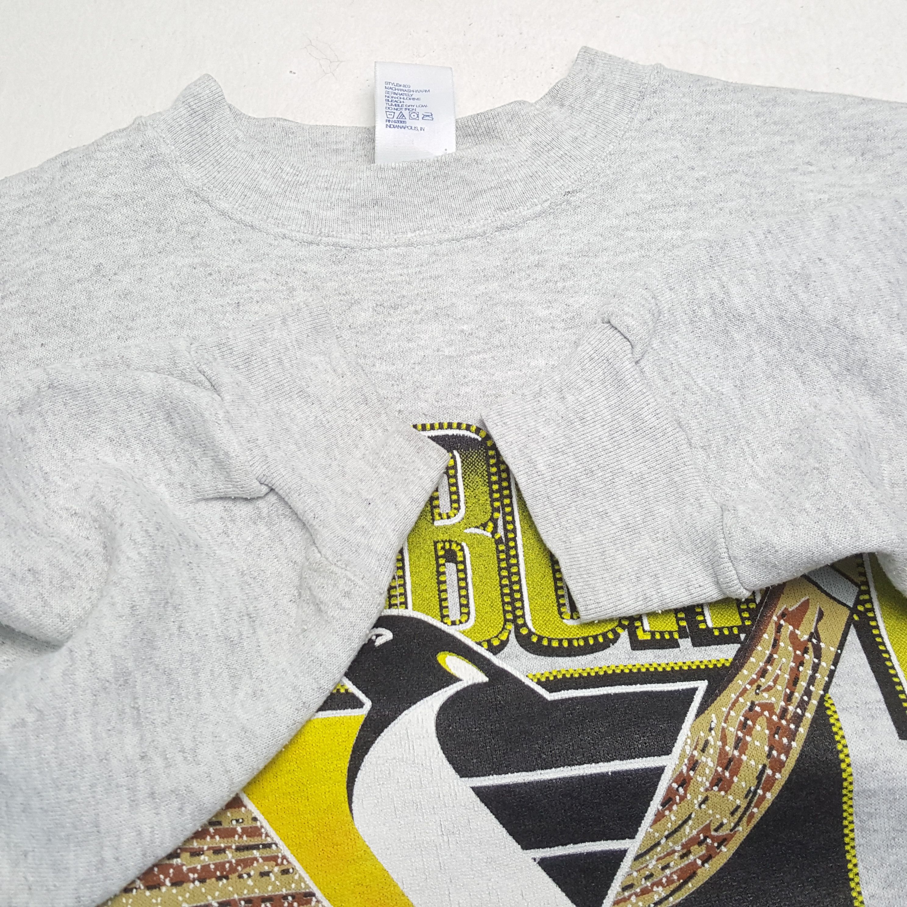 NHL × Vintage Vintage 90's PITTSBURGH PENGUINS NHL Team Swetahisrt Size US L / EU 52-54 / 3 - 7 Thumbnail