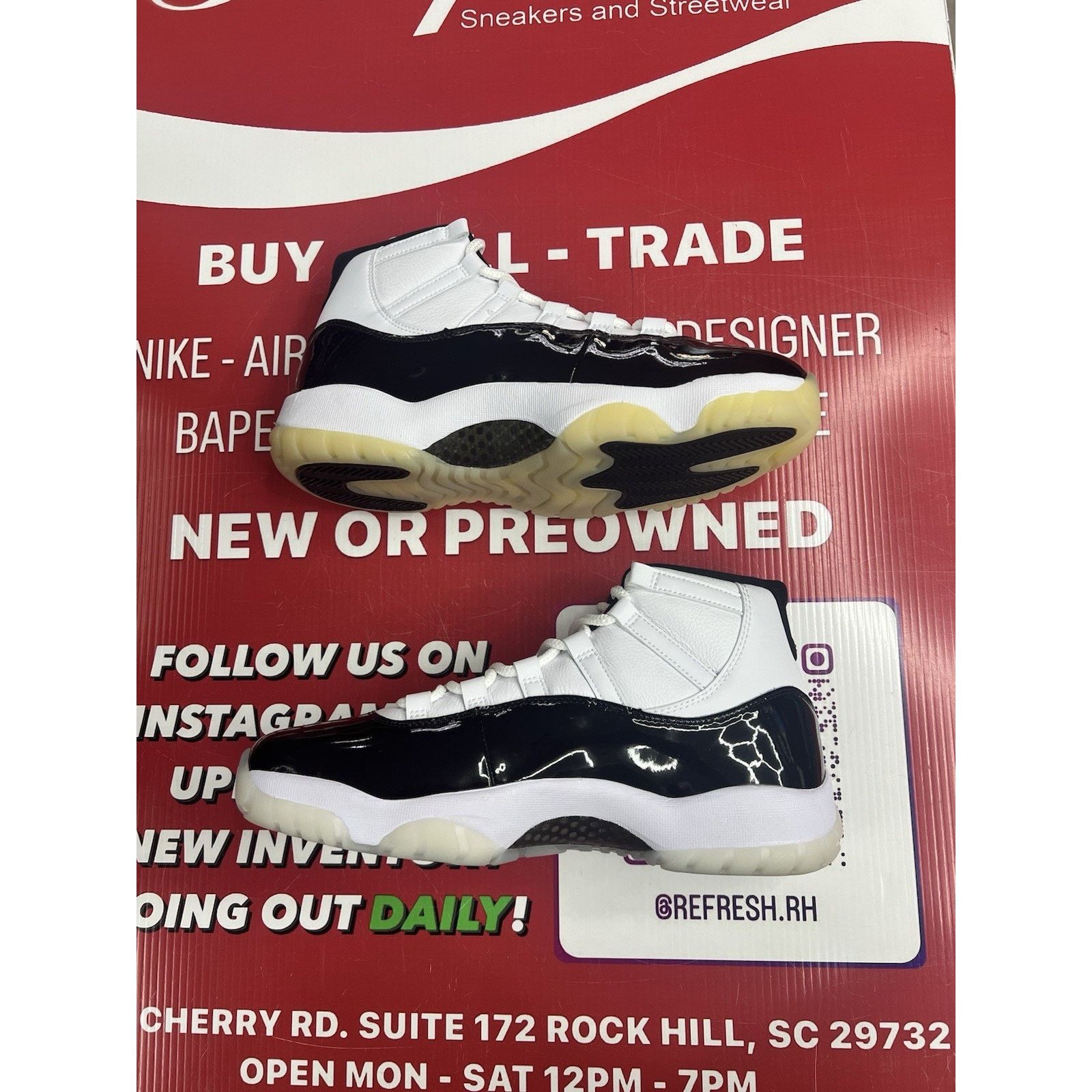 Jordan Brand Air Jordan 11 Gratitude Size 10.5 CT8012-170 Size US 10.5 / EU 43-44 - 4 Thumbnail