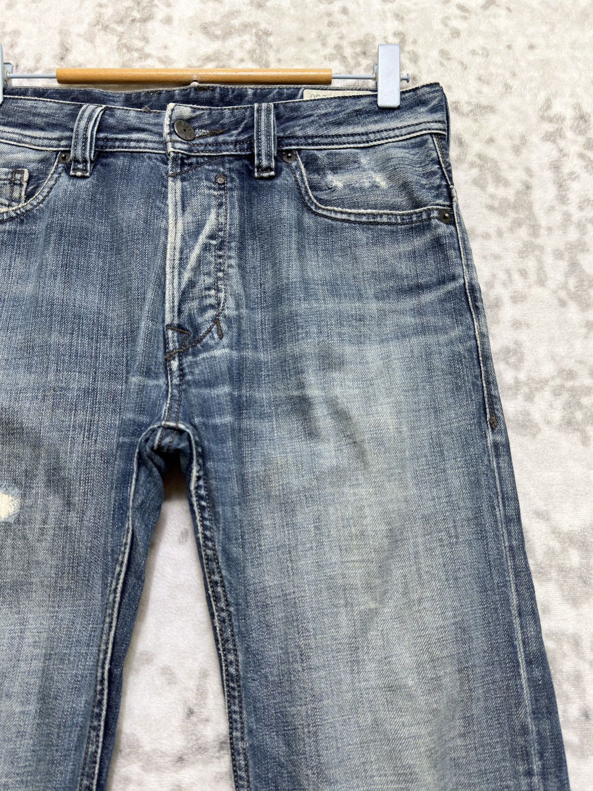 Diesel Diesel Safado Straight Fit Distressed Whiskered Denim Jeans Size US 29 - 5 Thumbnail