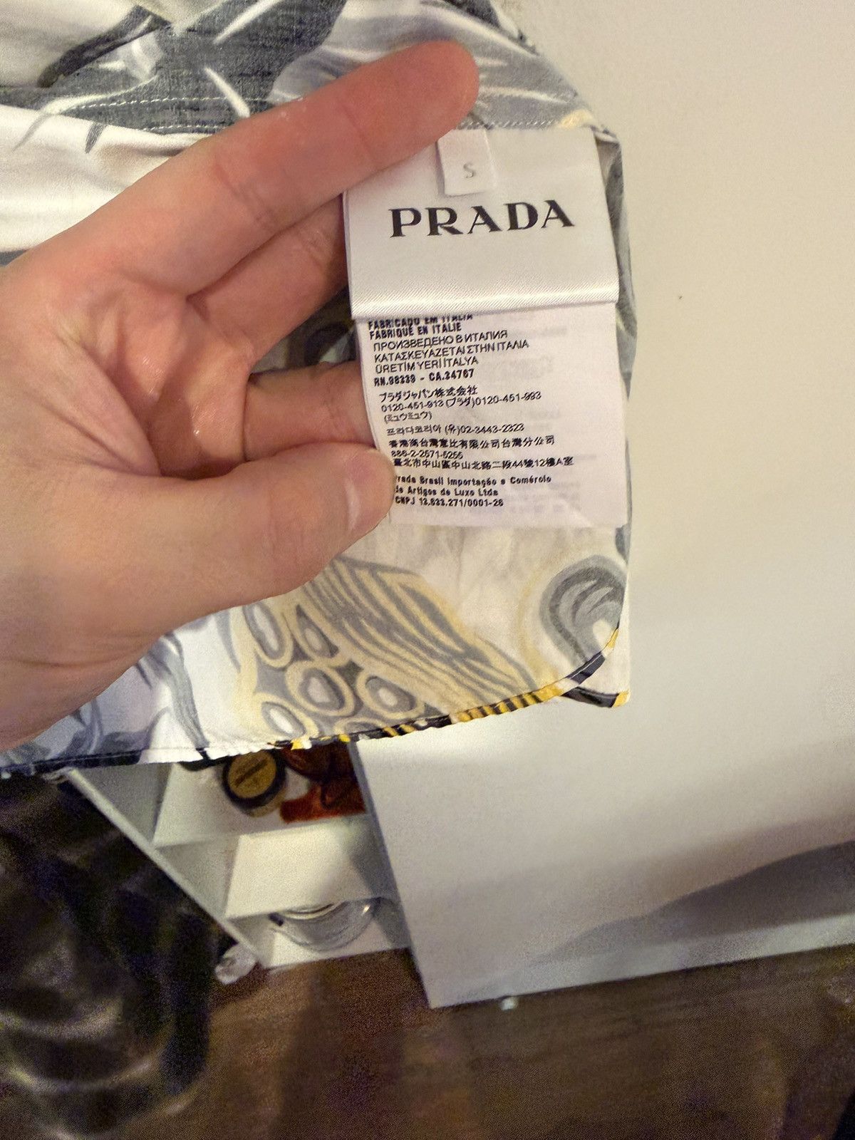 Prada PRINTED COTTON SHIRT WITH FRINGE Size US S / EU 44-46 / 1 - 19 Thumbnail
