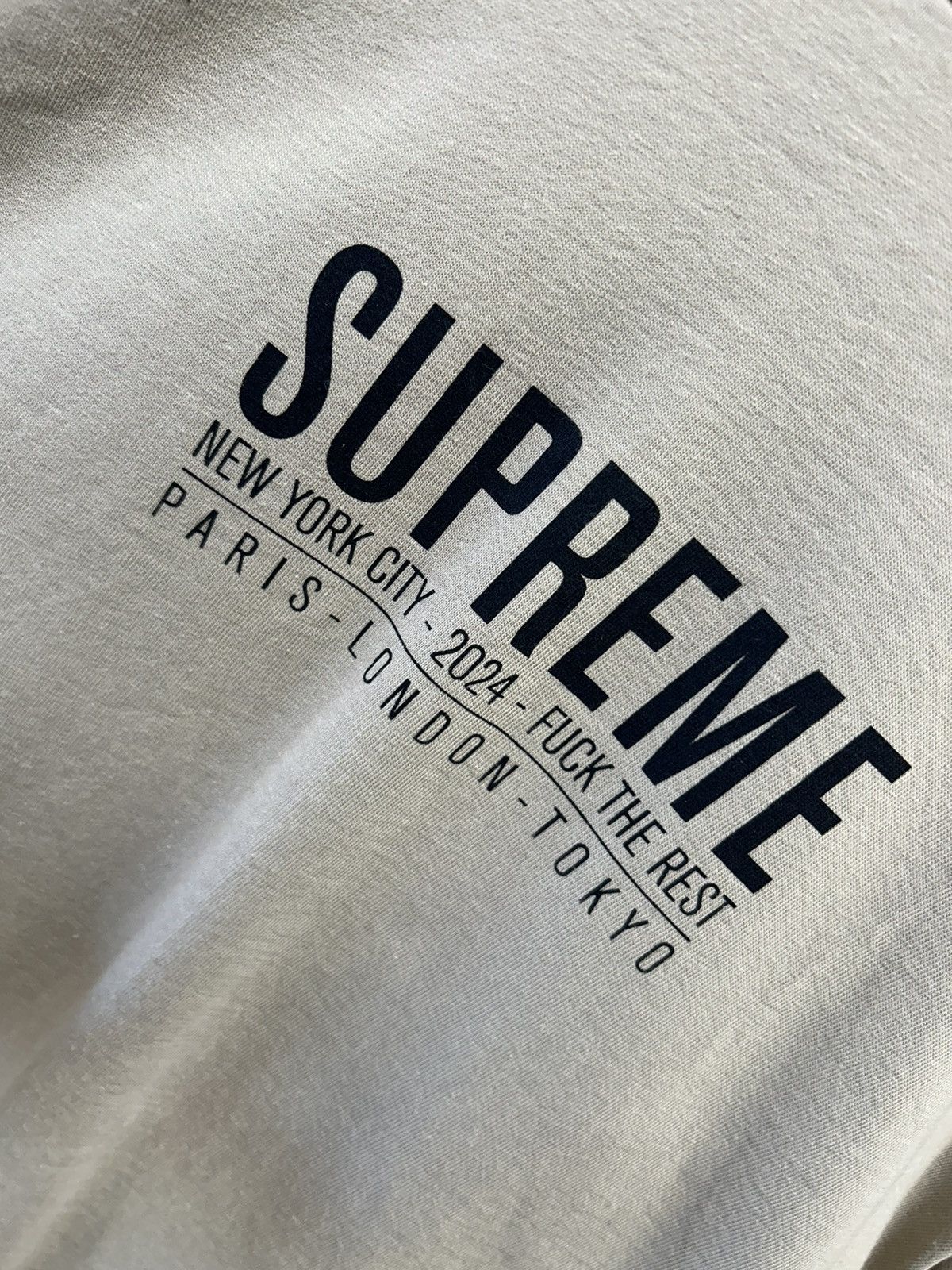 Supreme Supreme T-shirt Size US S / EU 44-46 / 1 - 3 Thumbnail