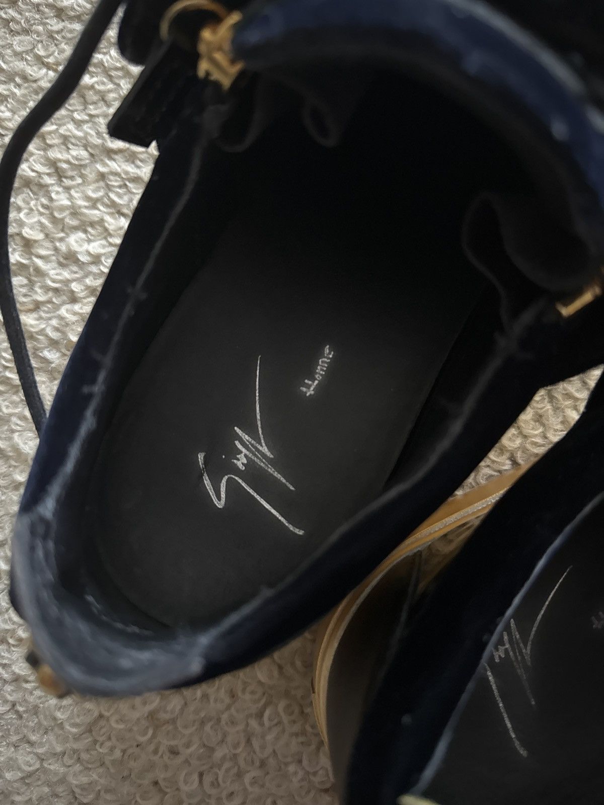 Giuseppe Zanotti Giuseppe Zanotti Gold Strap Low-Top EU 40 – Veronica Navy Size US 7.5 / EU 40-41 - 13 Thumbnail