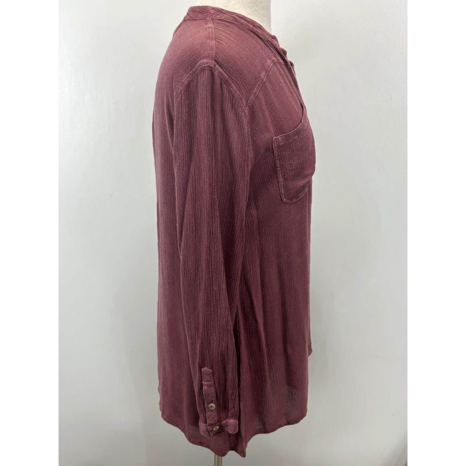 Soft Surroundings VINTAGE Soft Surroundings Tunic Shirt Medium Mauve Crinkle Pocket 1/4 Button Women Long Sleeve - Casual Size M / US 6-8 / IT 42-44 - 4 Thumbnail