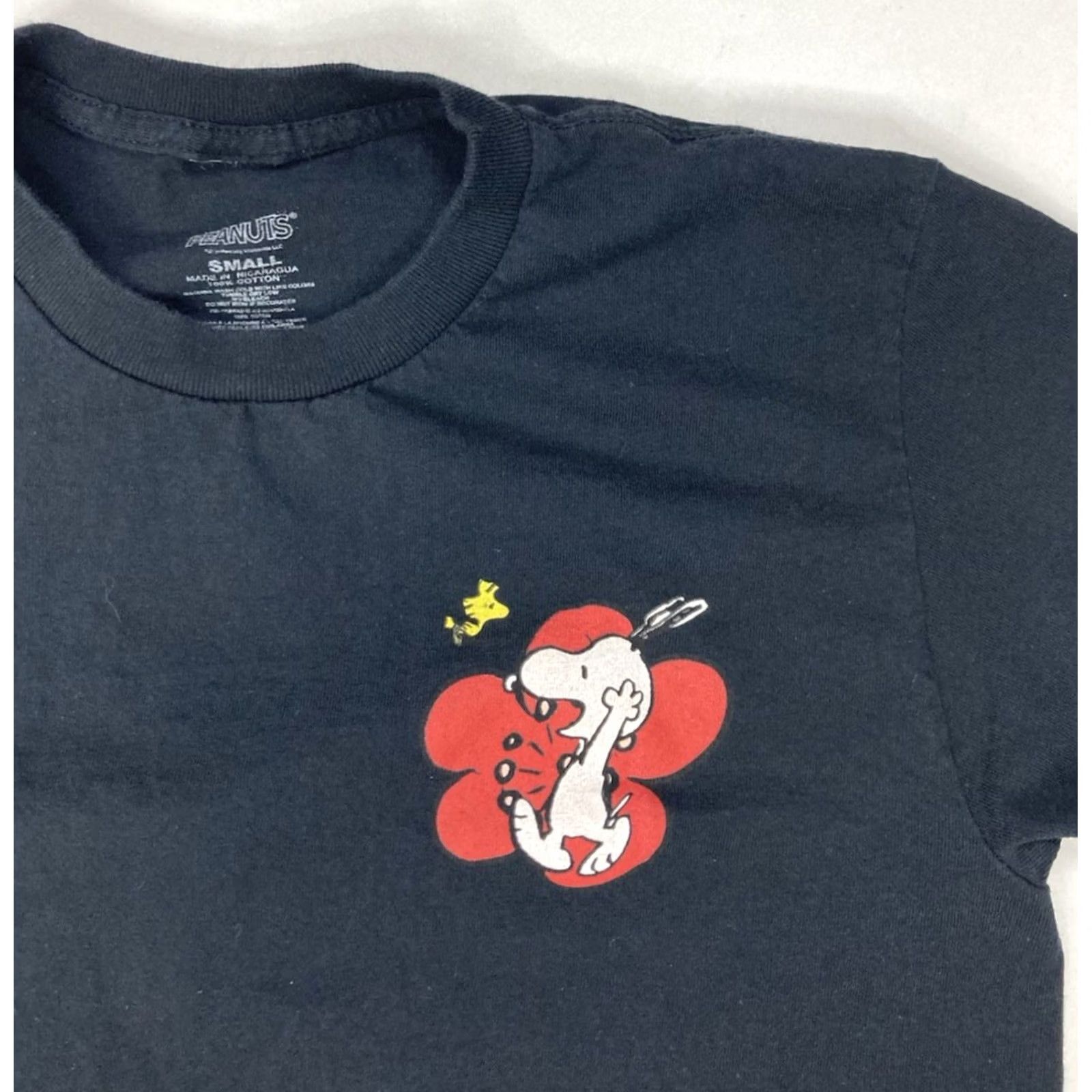 Peanuts VINTAGE Peanuts Snoopy Cherry Blossom Graphic T-shirt Women Small Black Short Sleeve Size S / US 4 / IT 40 - 4 Thumbnail