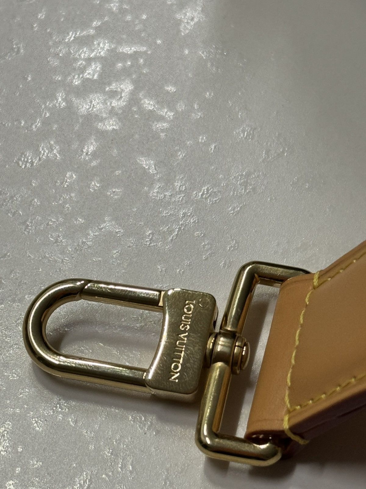 Louis Vuitton Louis Vuitton Size ONE SIZE - 18 Thumbnail