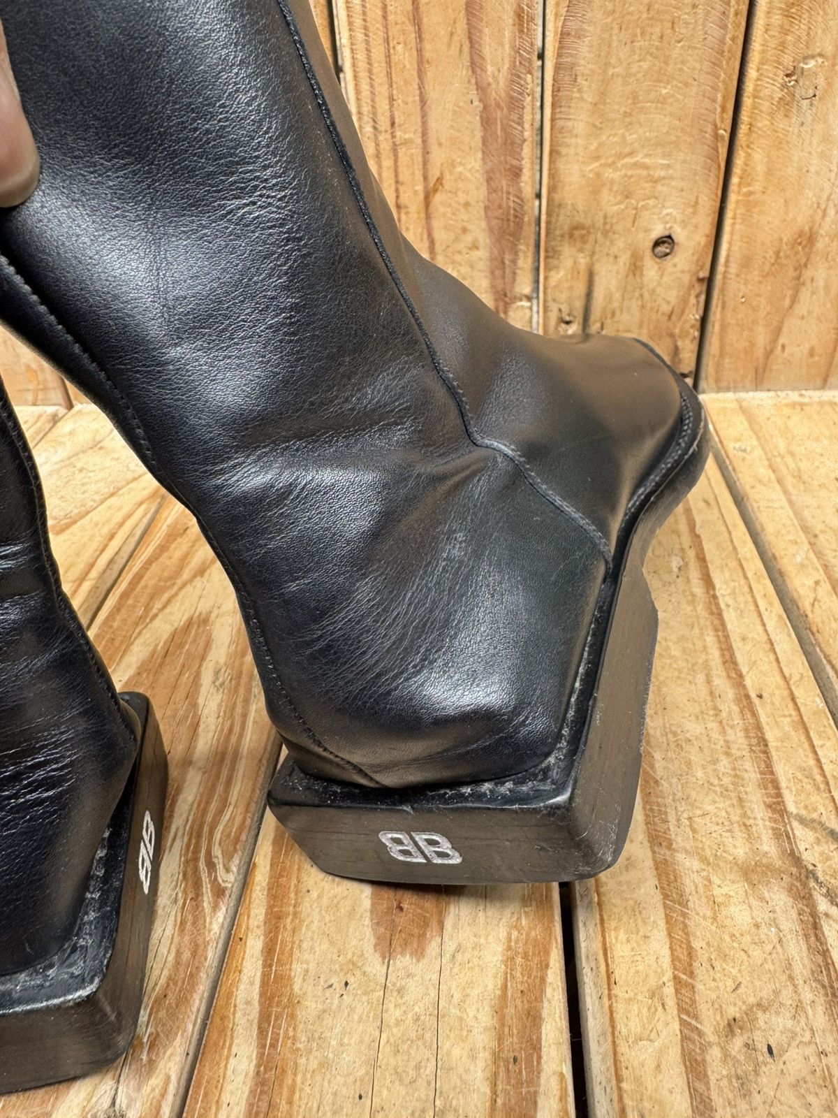 Balenciaga Balenciaga BB Back Rim Women’s black leather boots EUR 35 Size US 5 / IT 35 - 12 Thumbnail